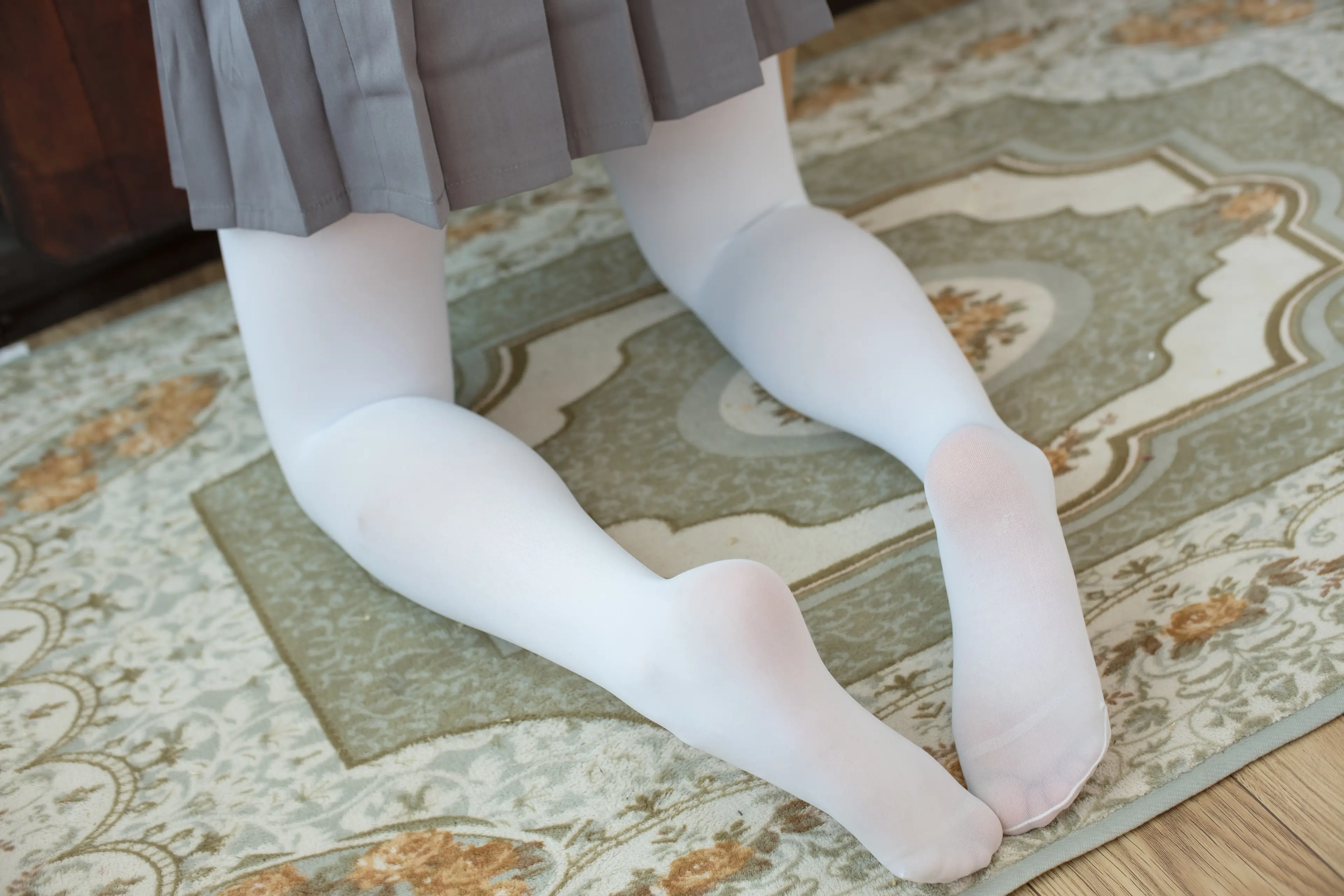 森萝财团 BETA 白丝美少女 [71P]