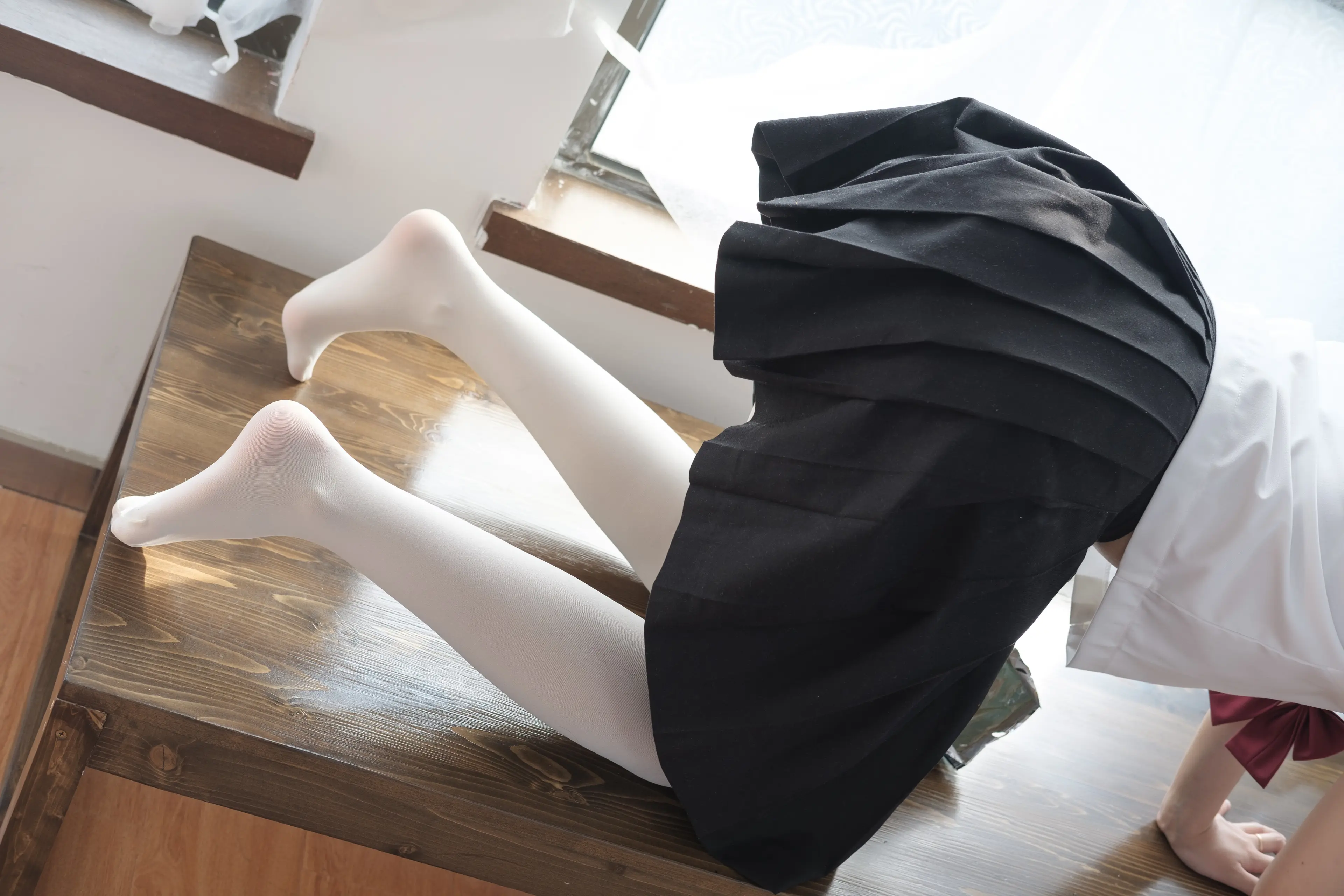 森萝财团 BETA 白丝美足学生妹 [60P]