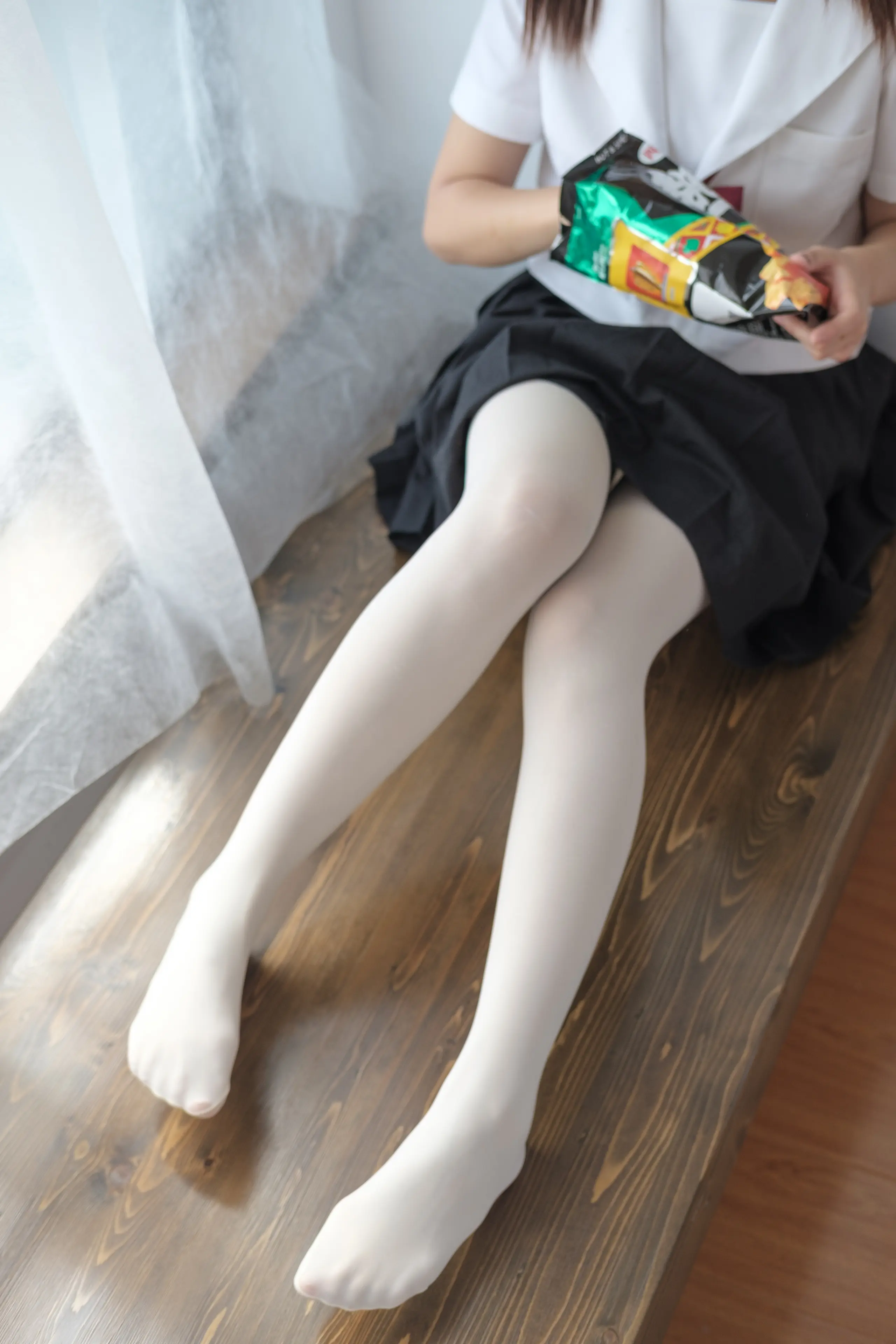 森萝财团 BETA 白丝美足学生妹 [60P]