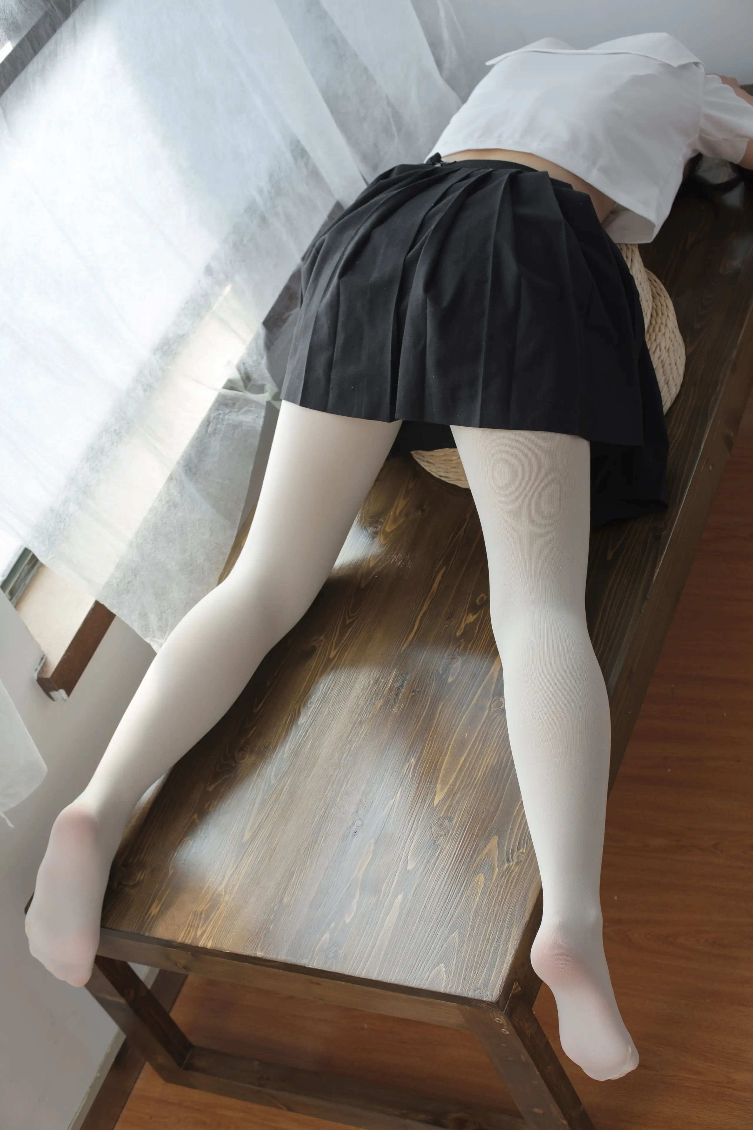 森萝财团 BETA 白丝美足学生妹 [60P]