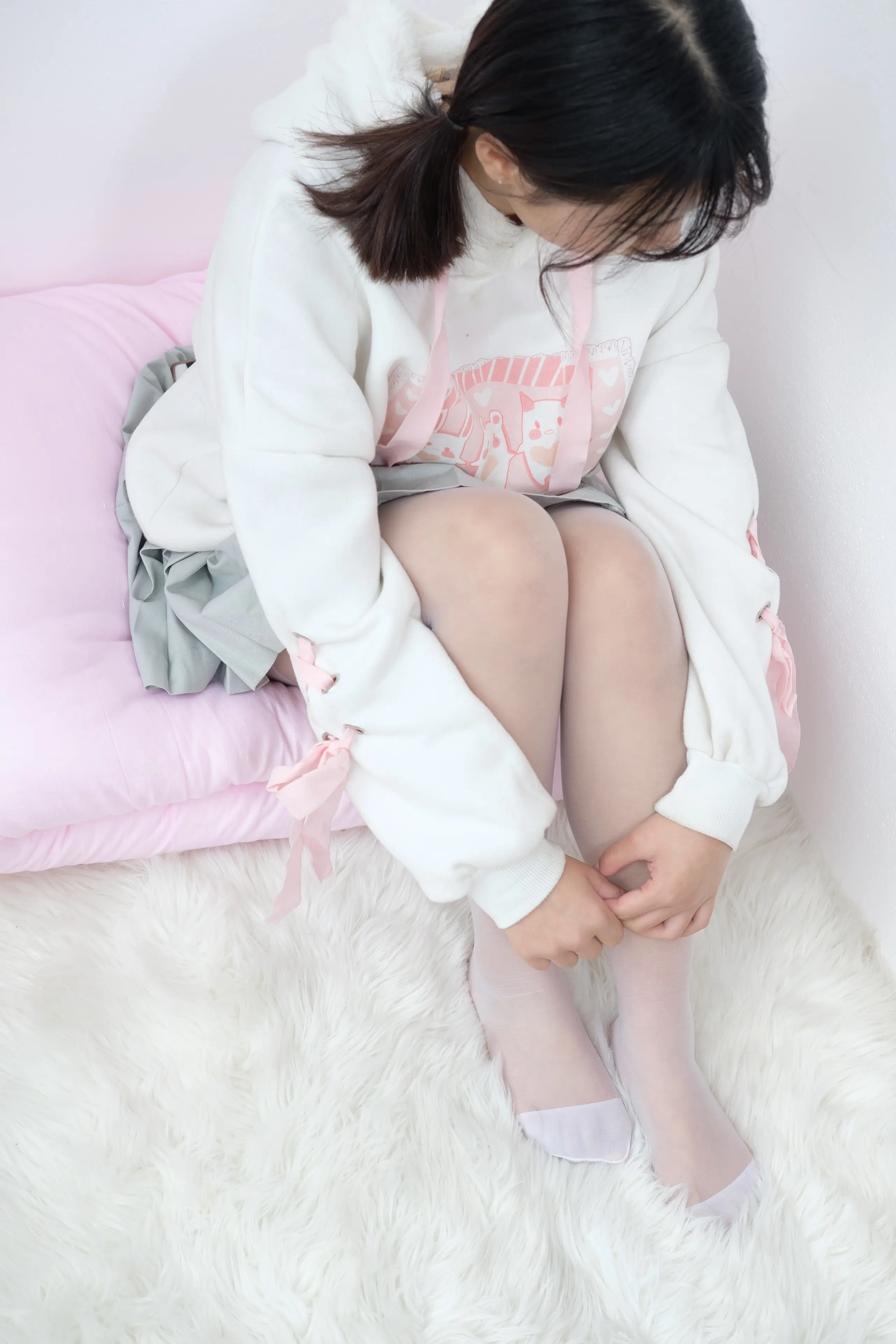 森萝财团 BETA 白丝美足少女 [105P]