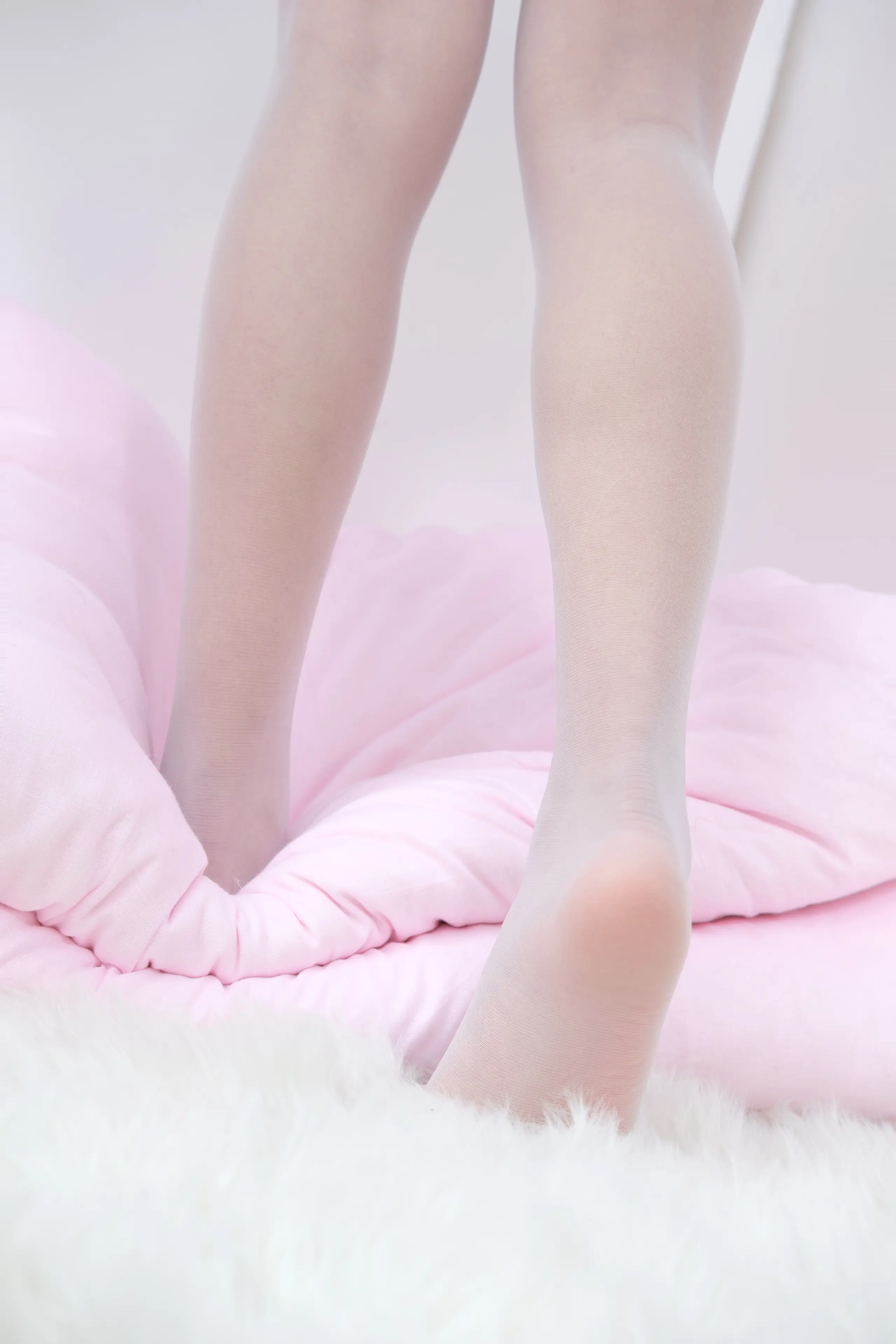 森萝财团 BETA 白丝美足少女 [105P]