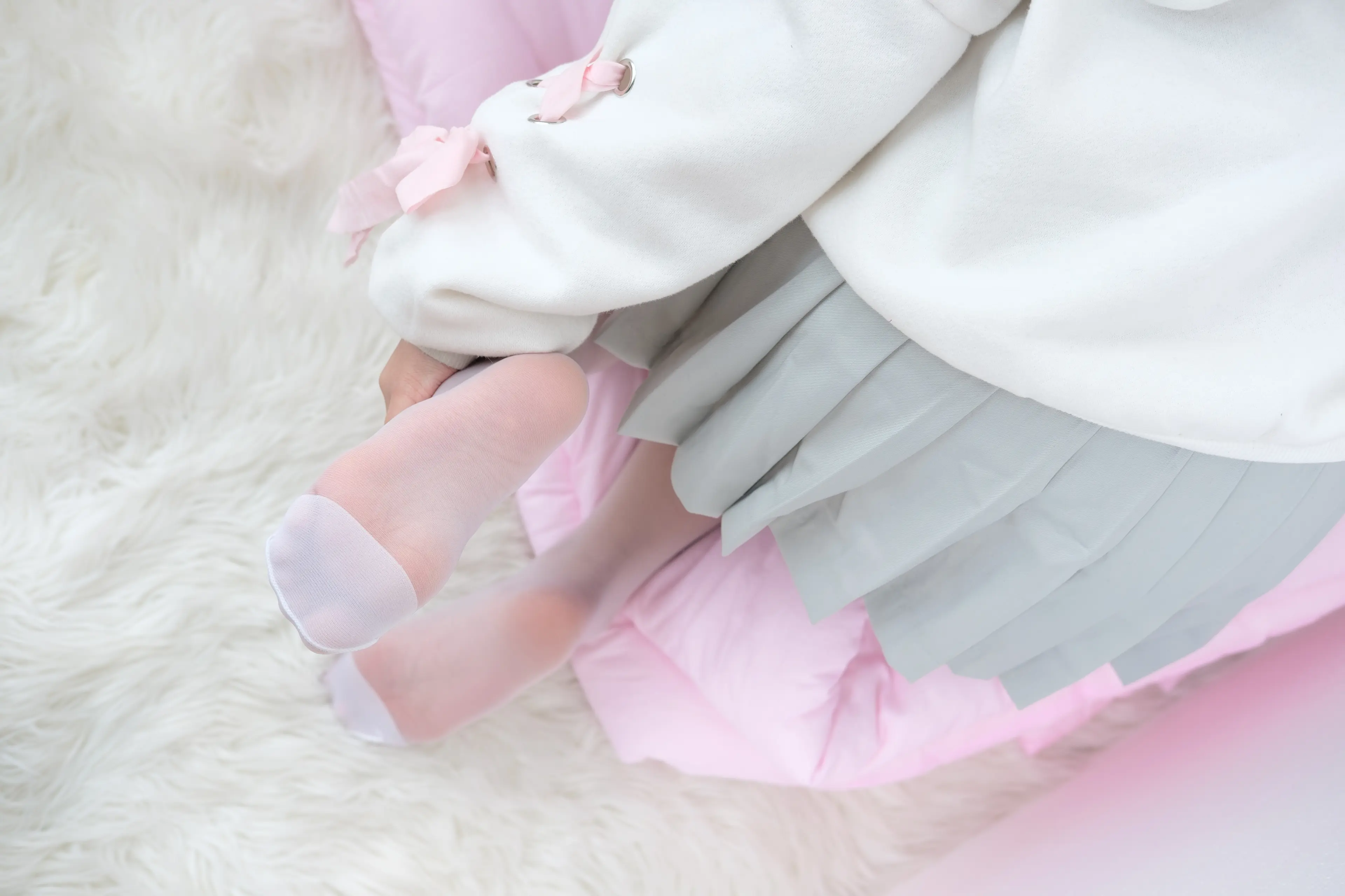 森萝财团 BETA 白丝美足少女 [105P]