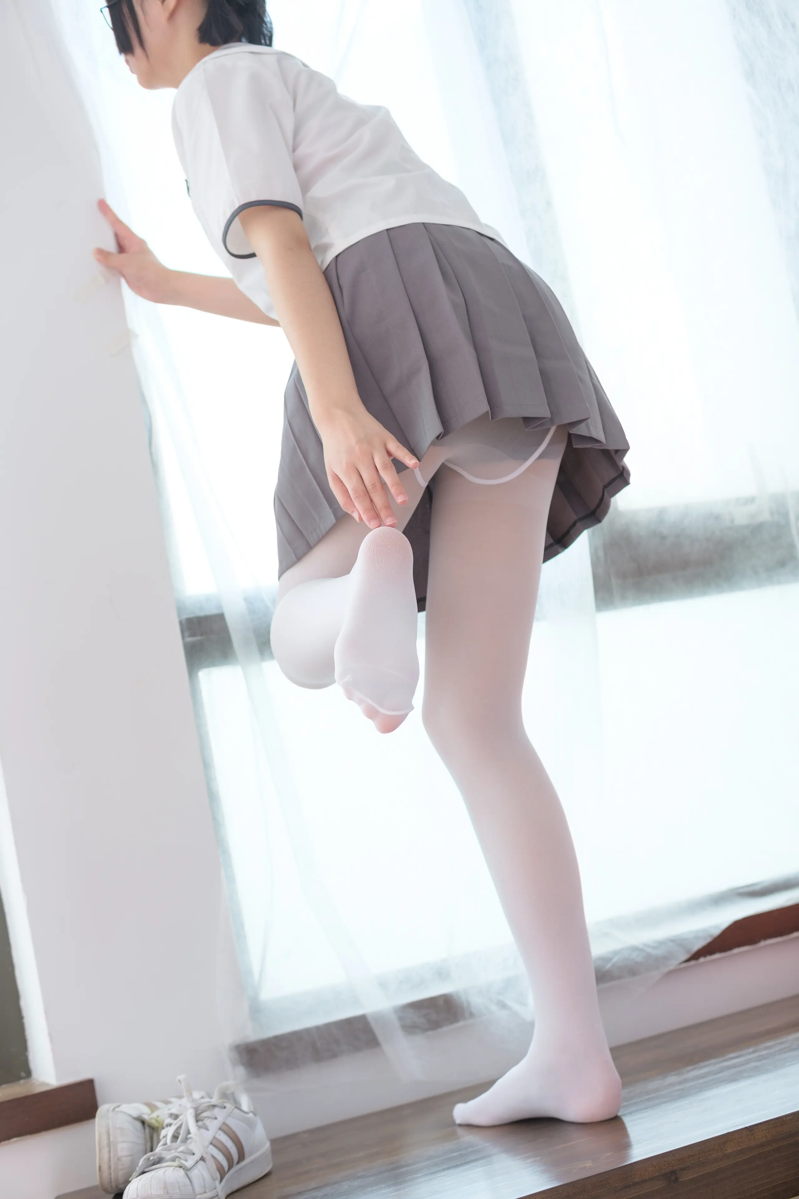 森萝财团 BETA 红色校服肉丝美足少女 [78P]