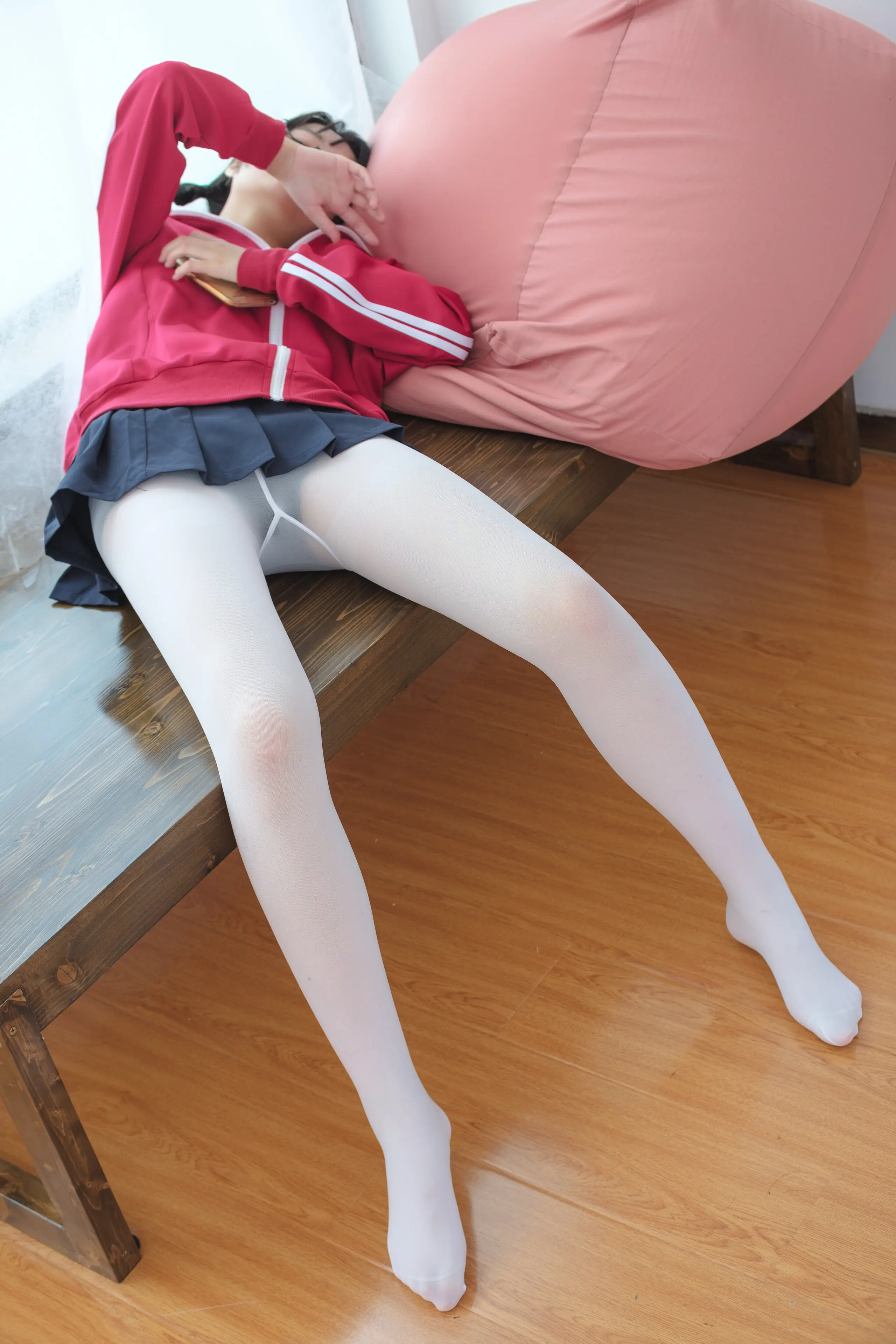 森萝财团 BETA 红色校服肉丝美足少女 [78P]