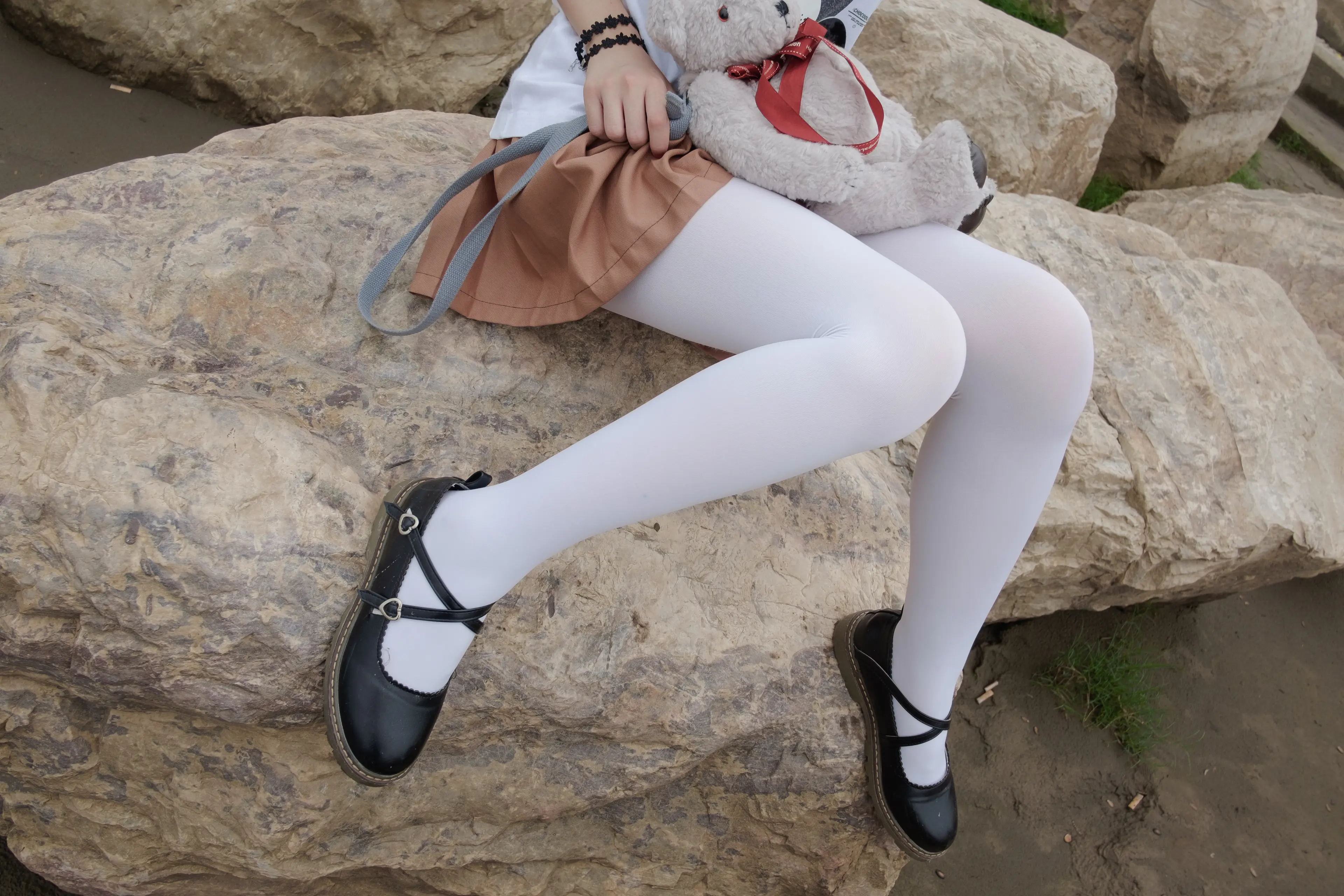 森萝财团 BETA 高中女生JK白丝外拍 [113P]