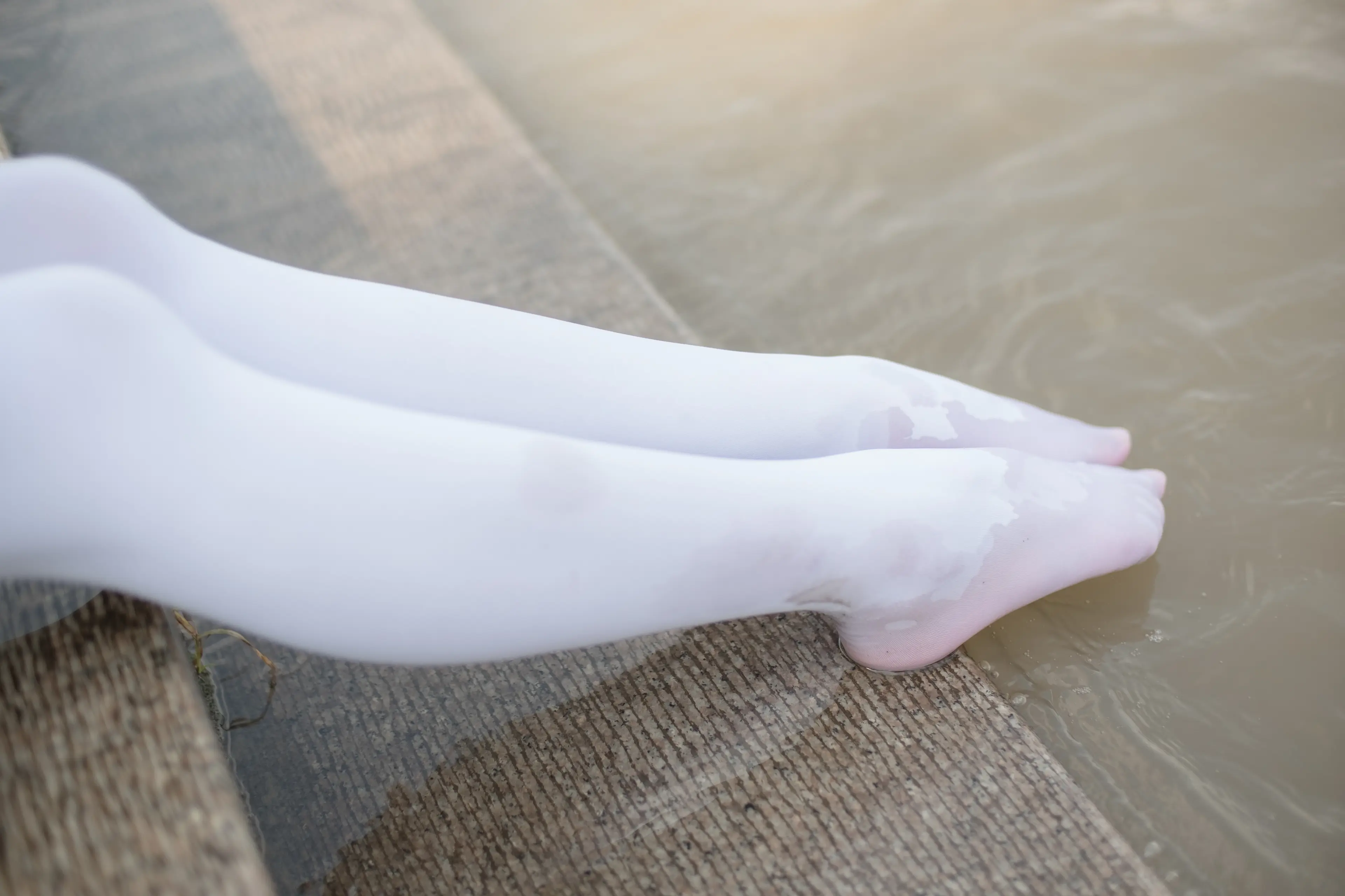 森萝财团 BETA 高中生的户外白丝 [91P]