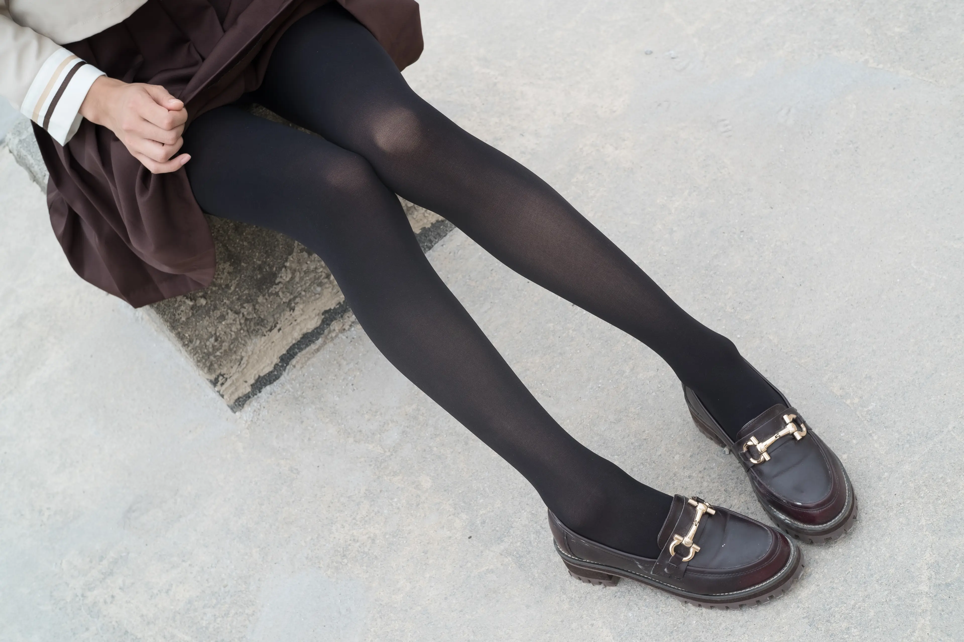 森萝财团 BETA 黑丝白丝外拍 [101P]