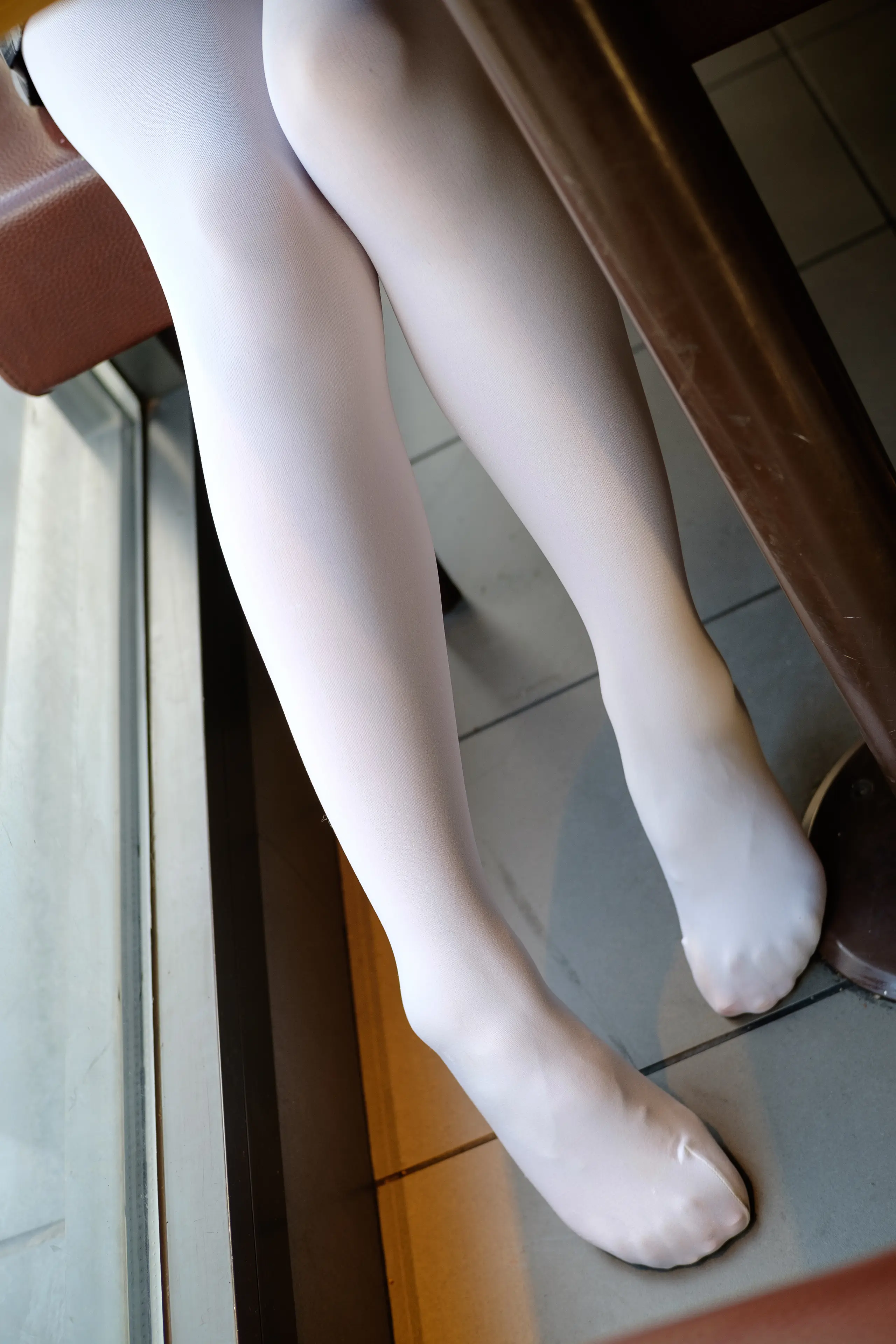 森萝财团 BETA 黑丝白丝外拍 [101P]