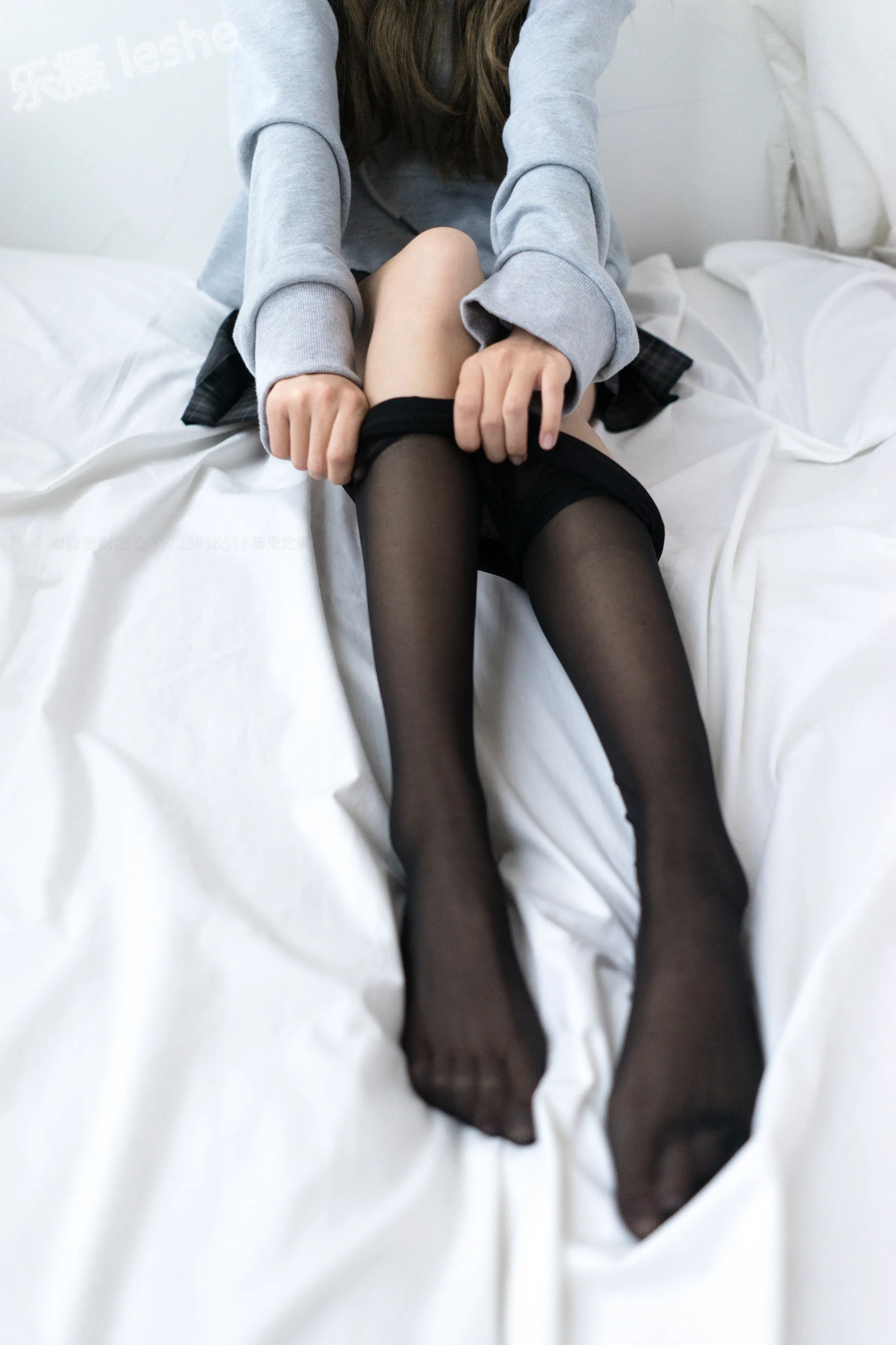 森萝财团 BETA 黑丝短裙 [44P]