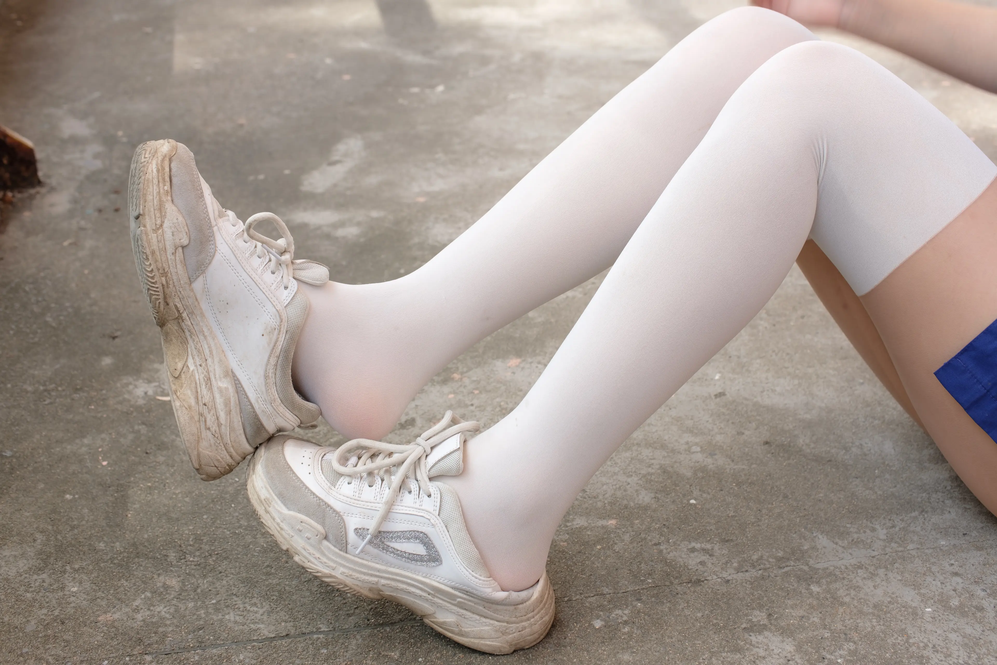 森萝财团 BETA JK白丝外拍 [57P]