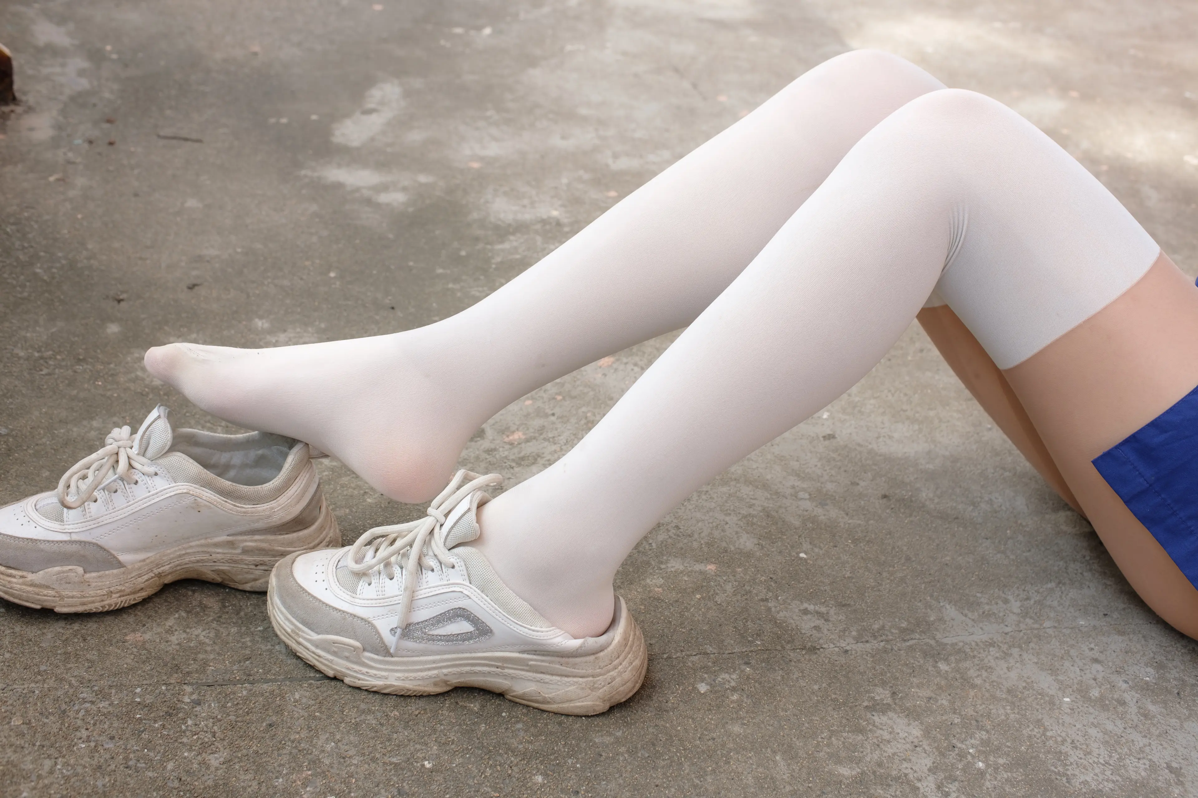 森萝财团 BETA JK白丝外拍 [57P]