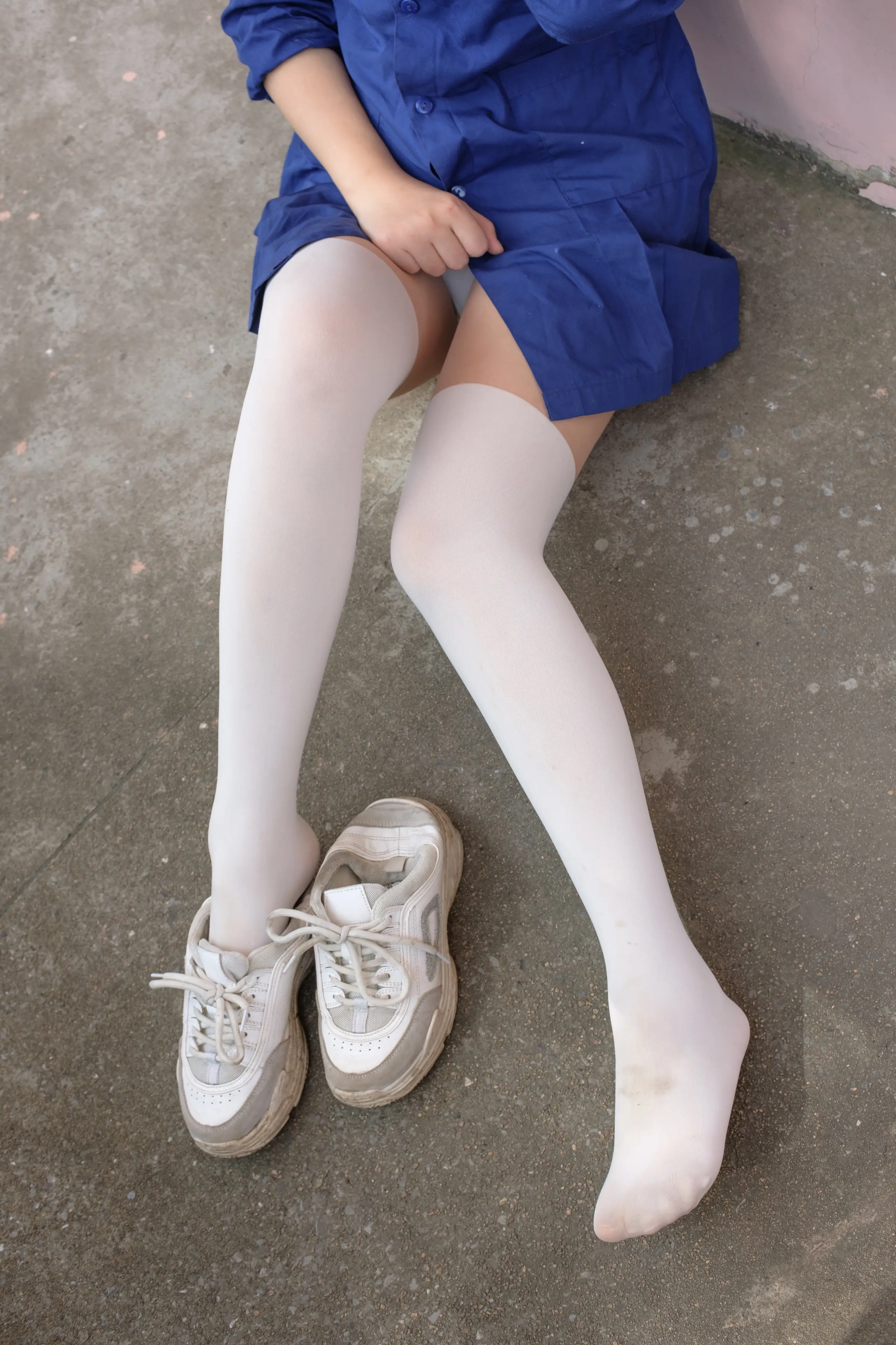 森萝财团 BETA JK白丝外拍 [57P]