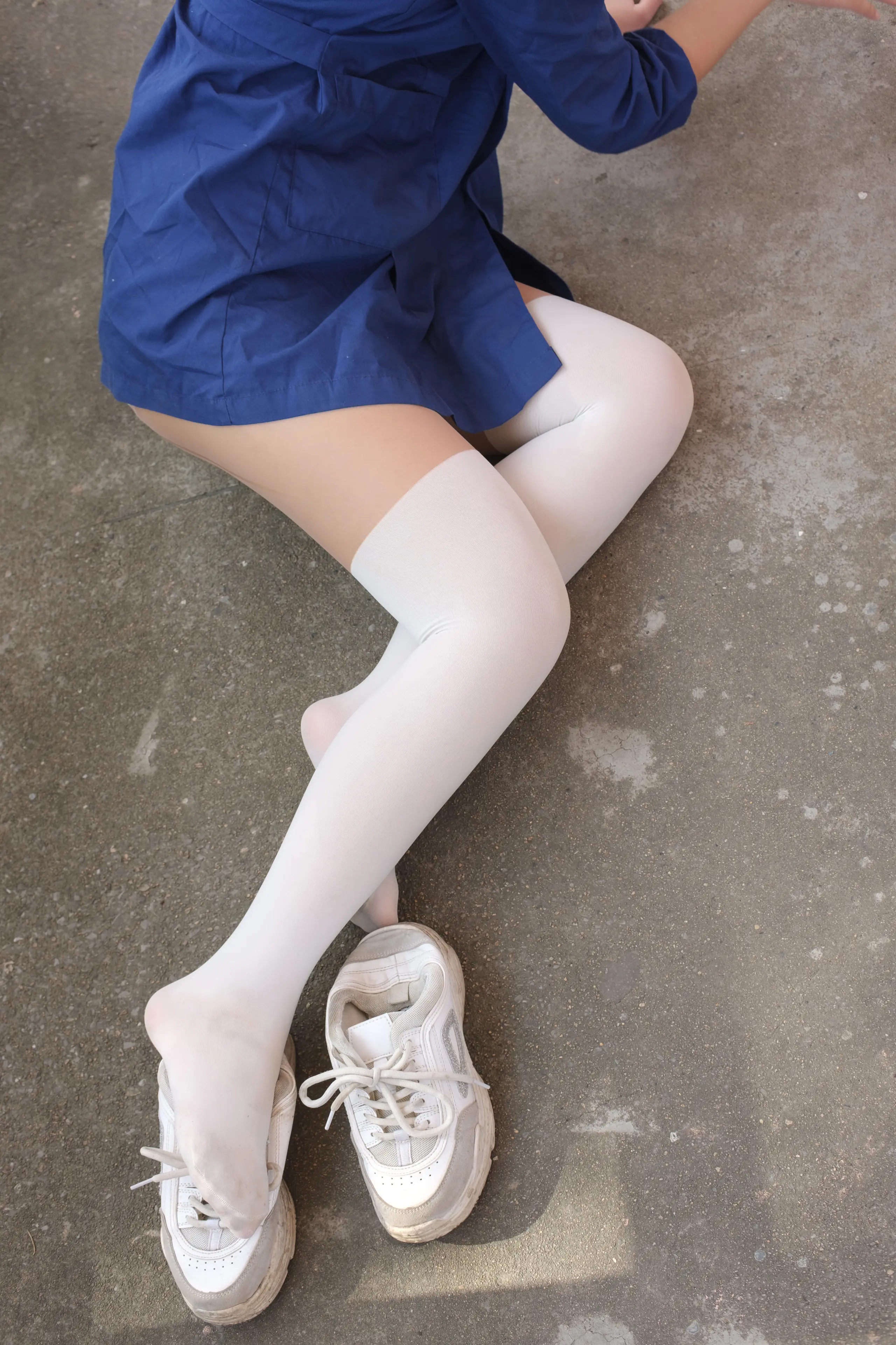 森萝财团 BETA JK白丝外拍 [57P]