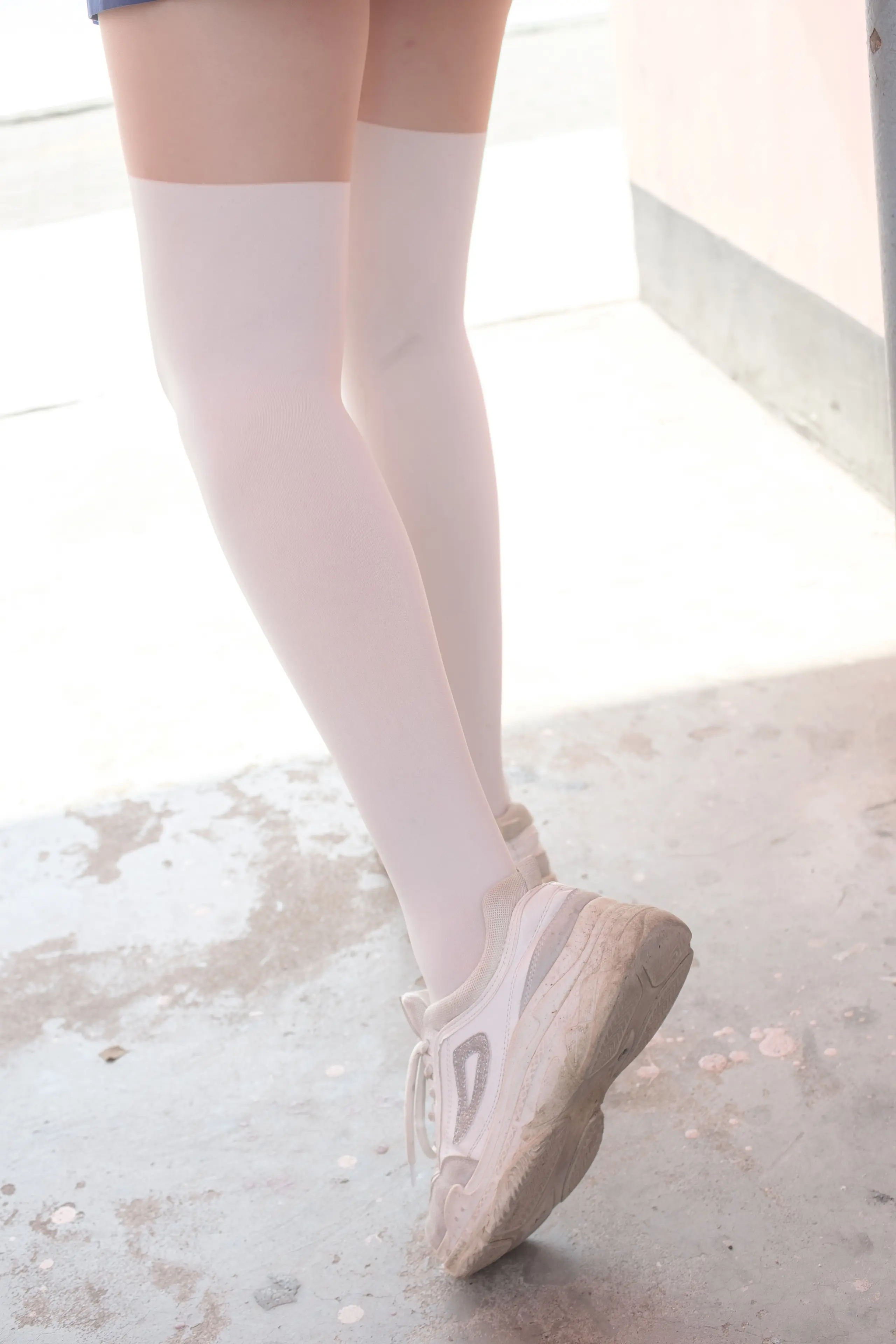 森萝财团 BETA JK白丝外拍 [57P]