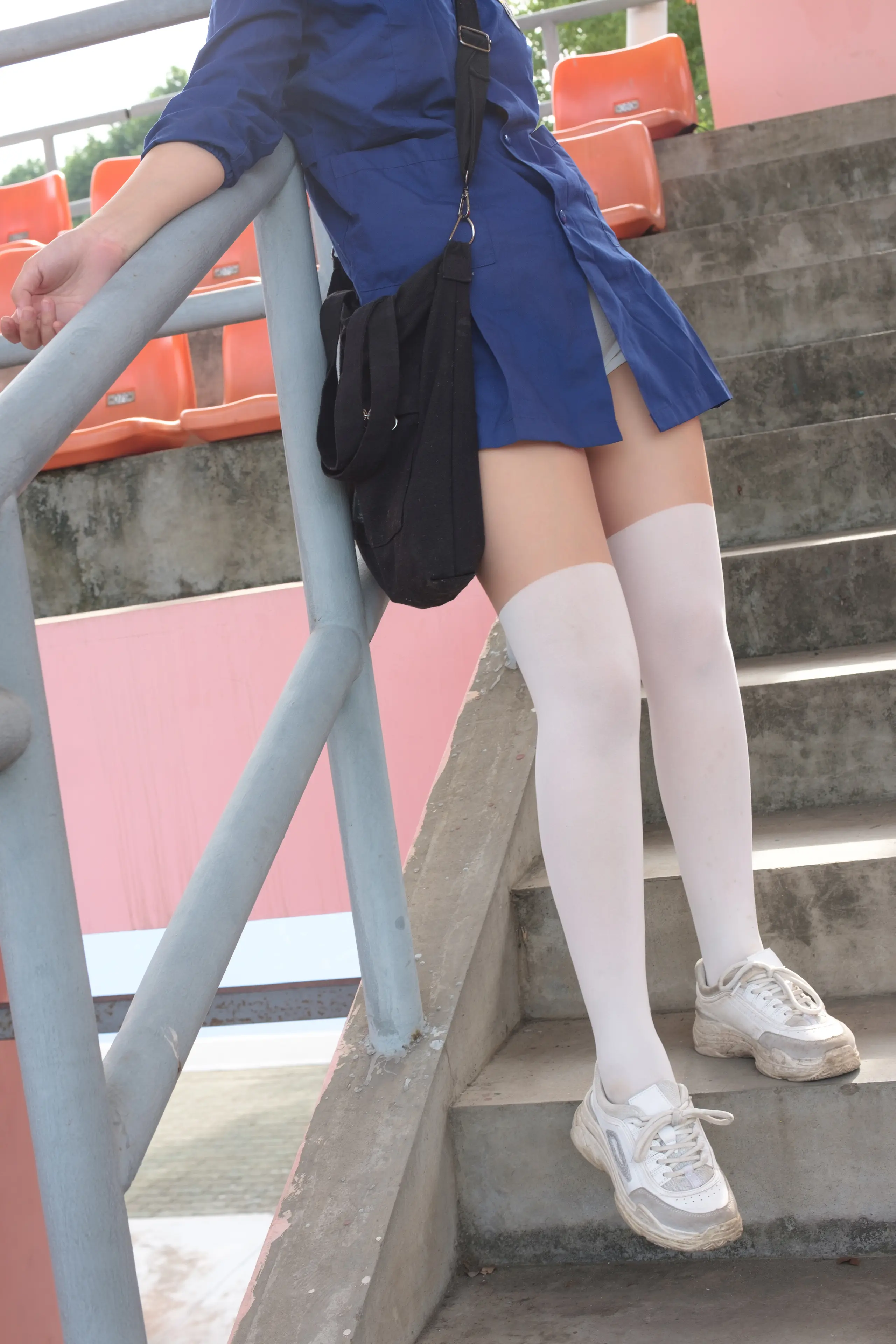 森萝财团 BETA JK白丝外拍 [57P]