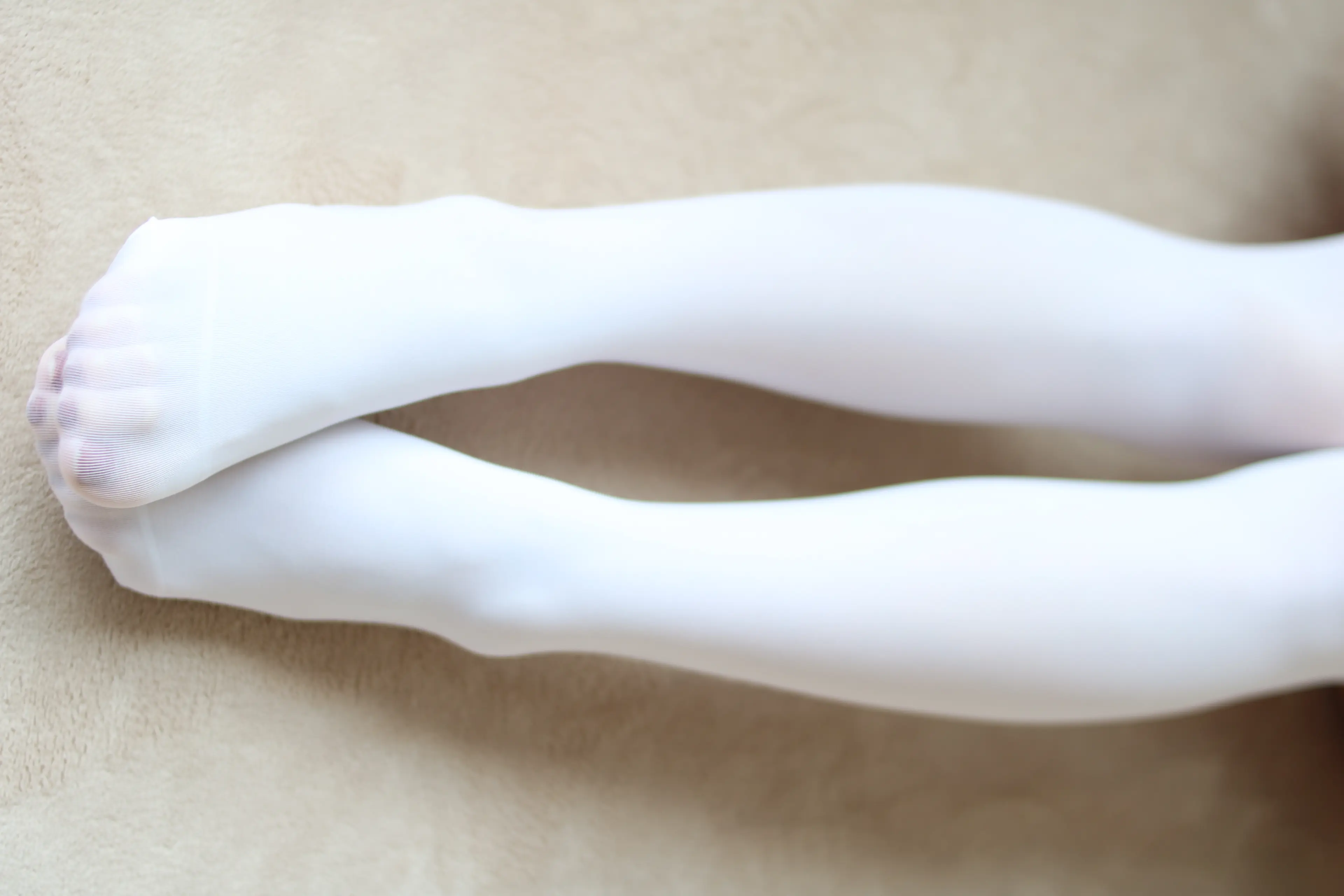 森萝财团 BETA JK白丝少女的美足 [225P]