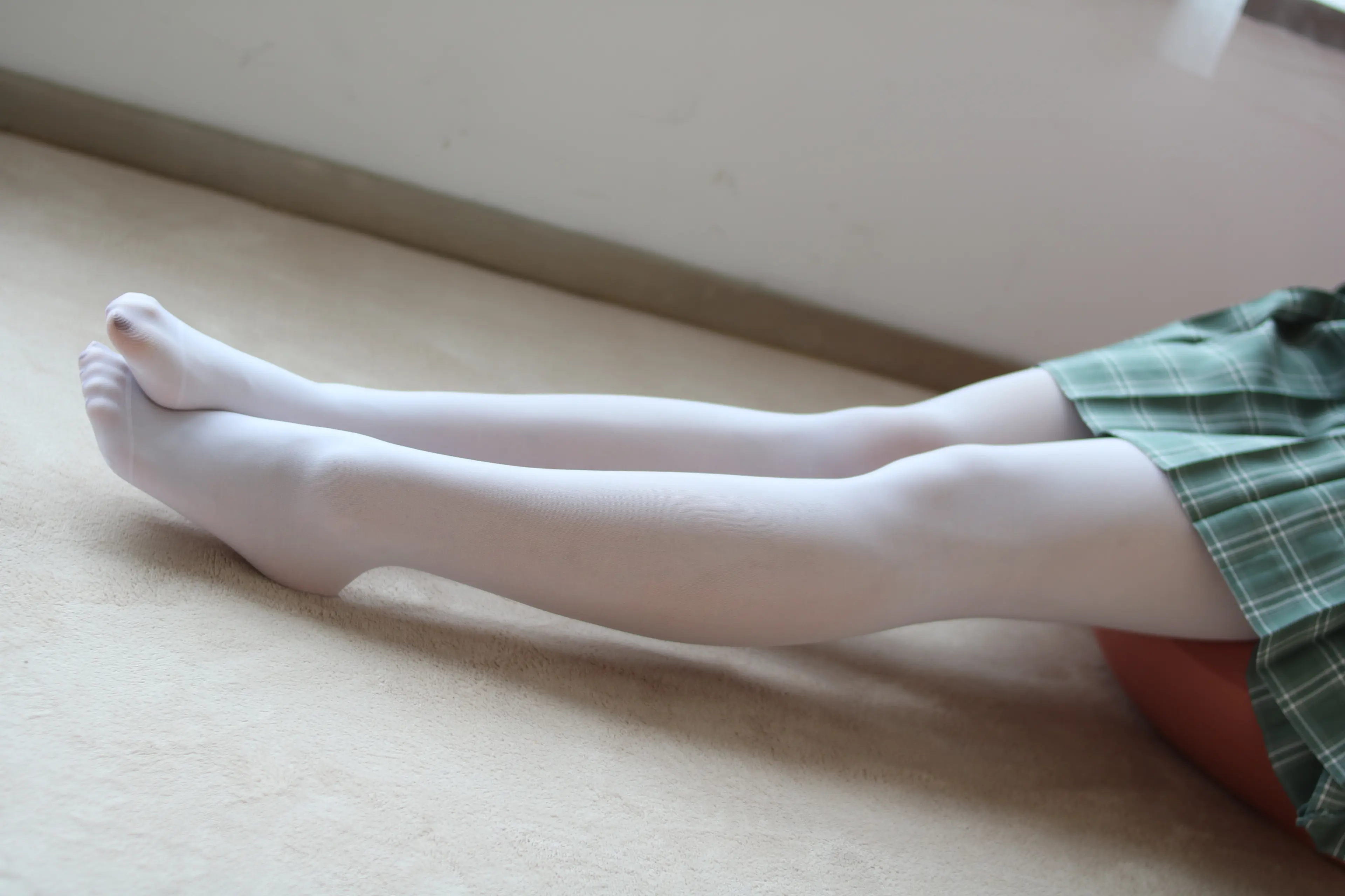 森萝财团 BETA JK白丝少女的美足 [225P]