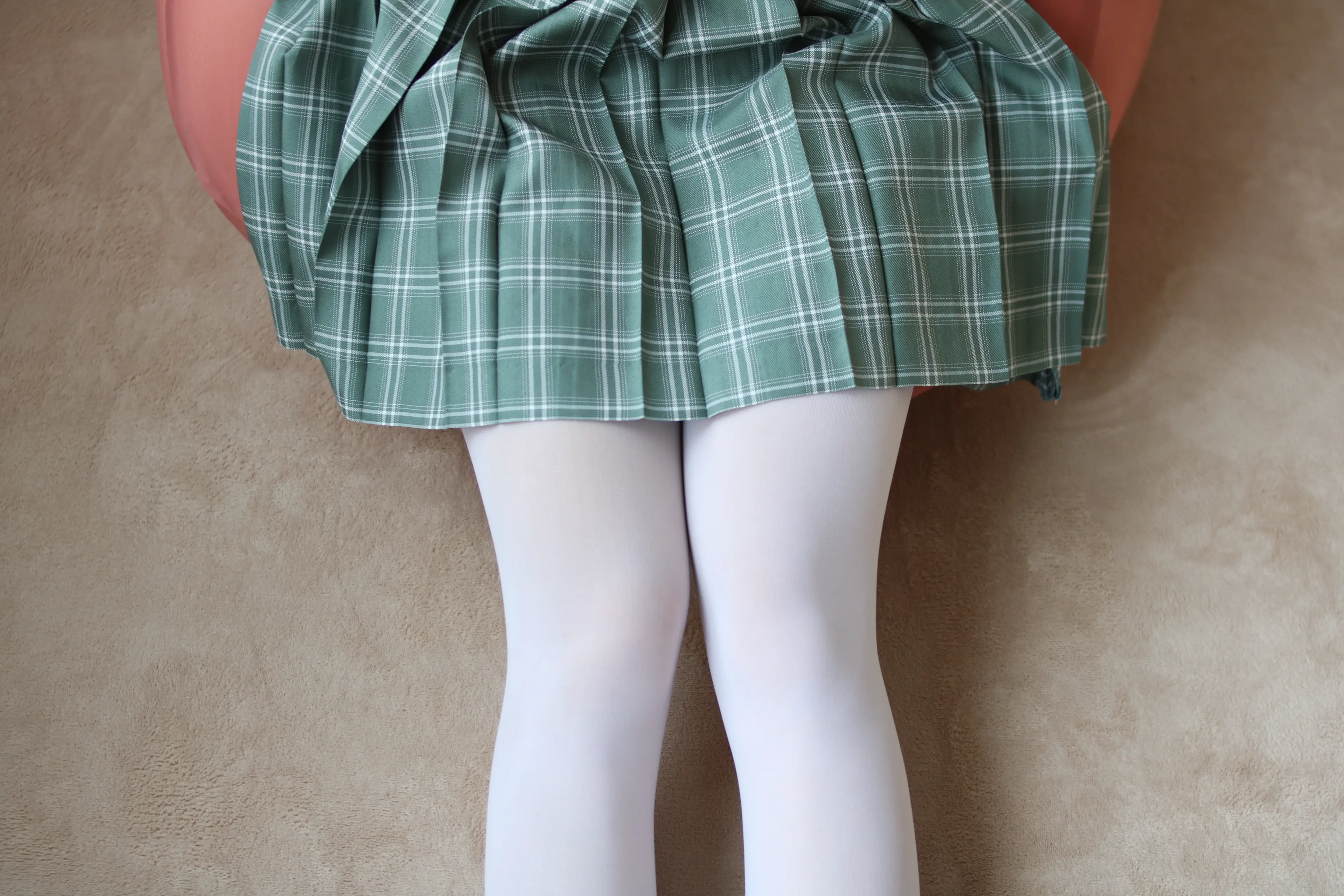 森萝财团 BETA JK白丝少女的美足 [225P]