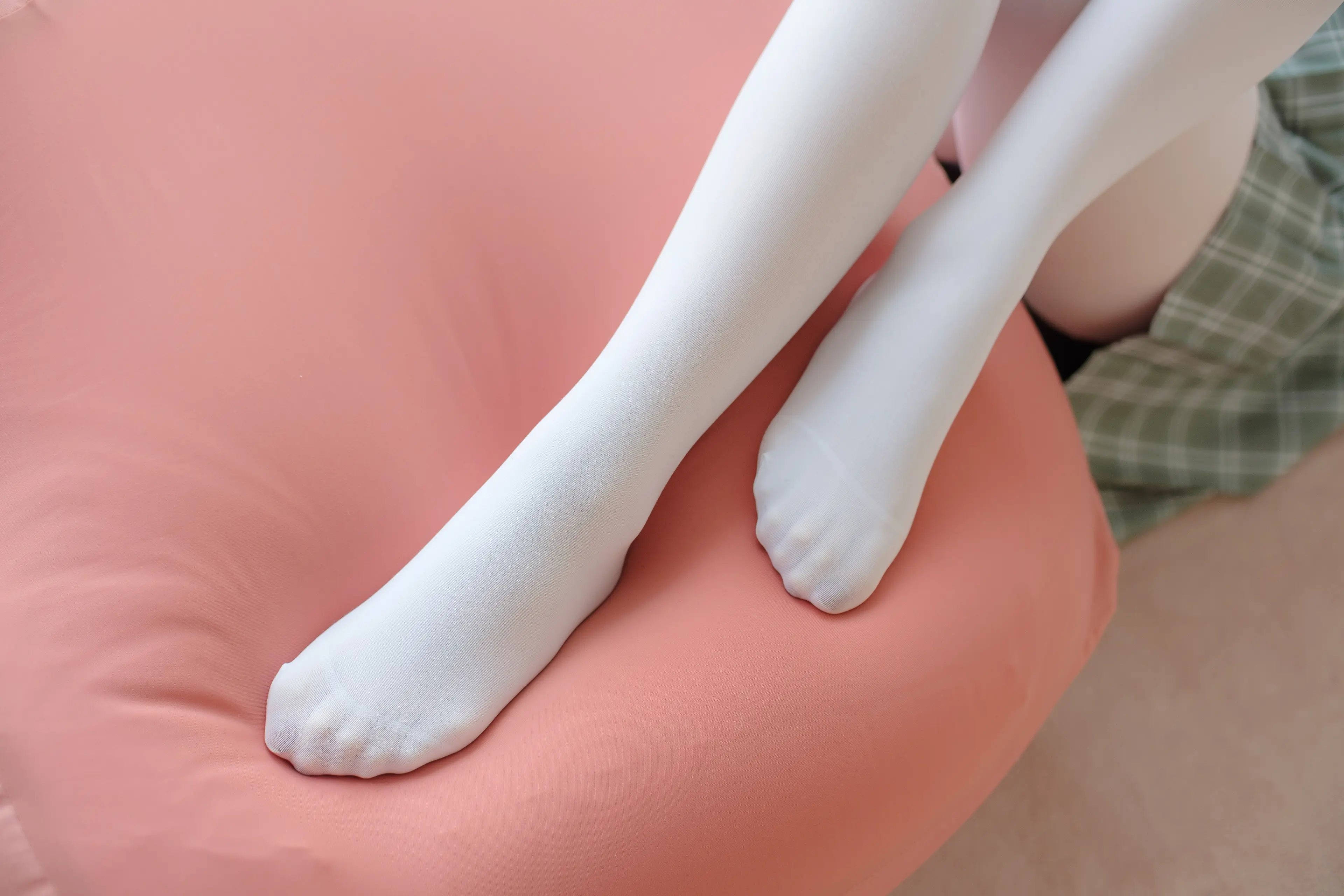 森萝财团 BETA JK白丝少女的美足 [225P]