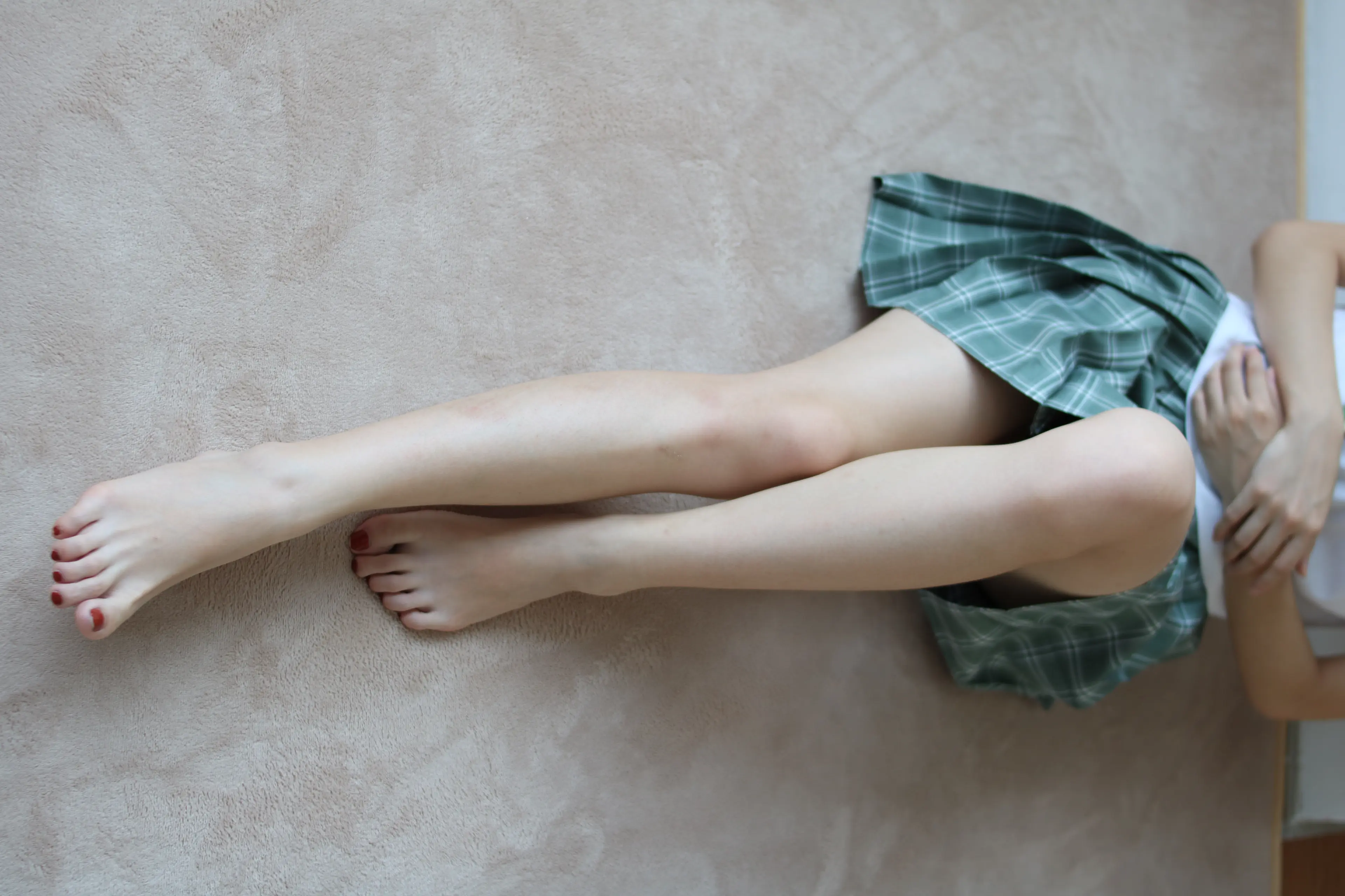 森萝财团 BETA JK白丝少女的美足 [225P]