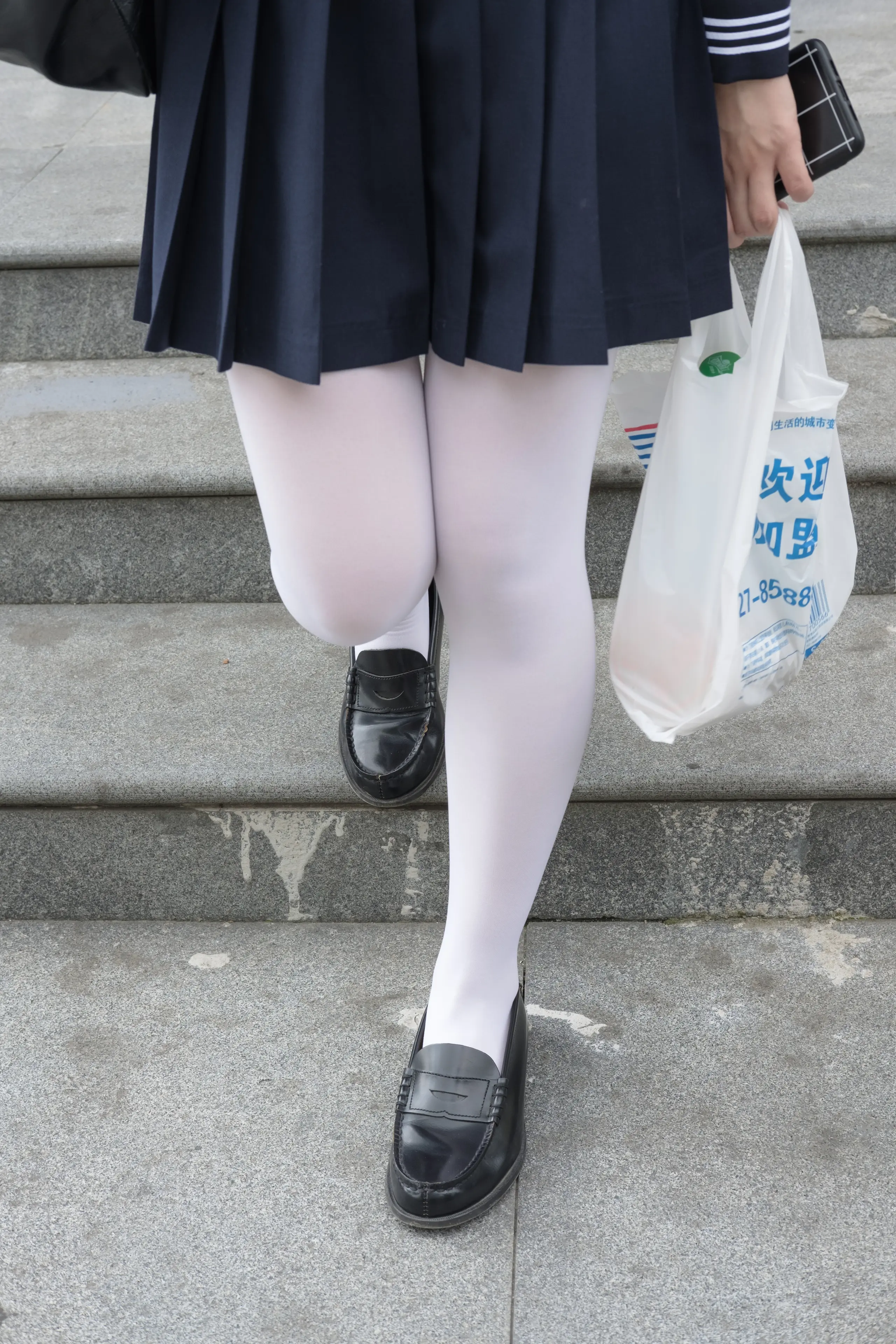 森萝财团 BETA JK白丝美足 [83P]