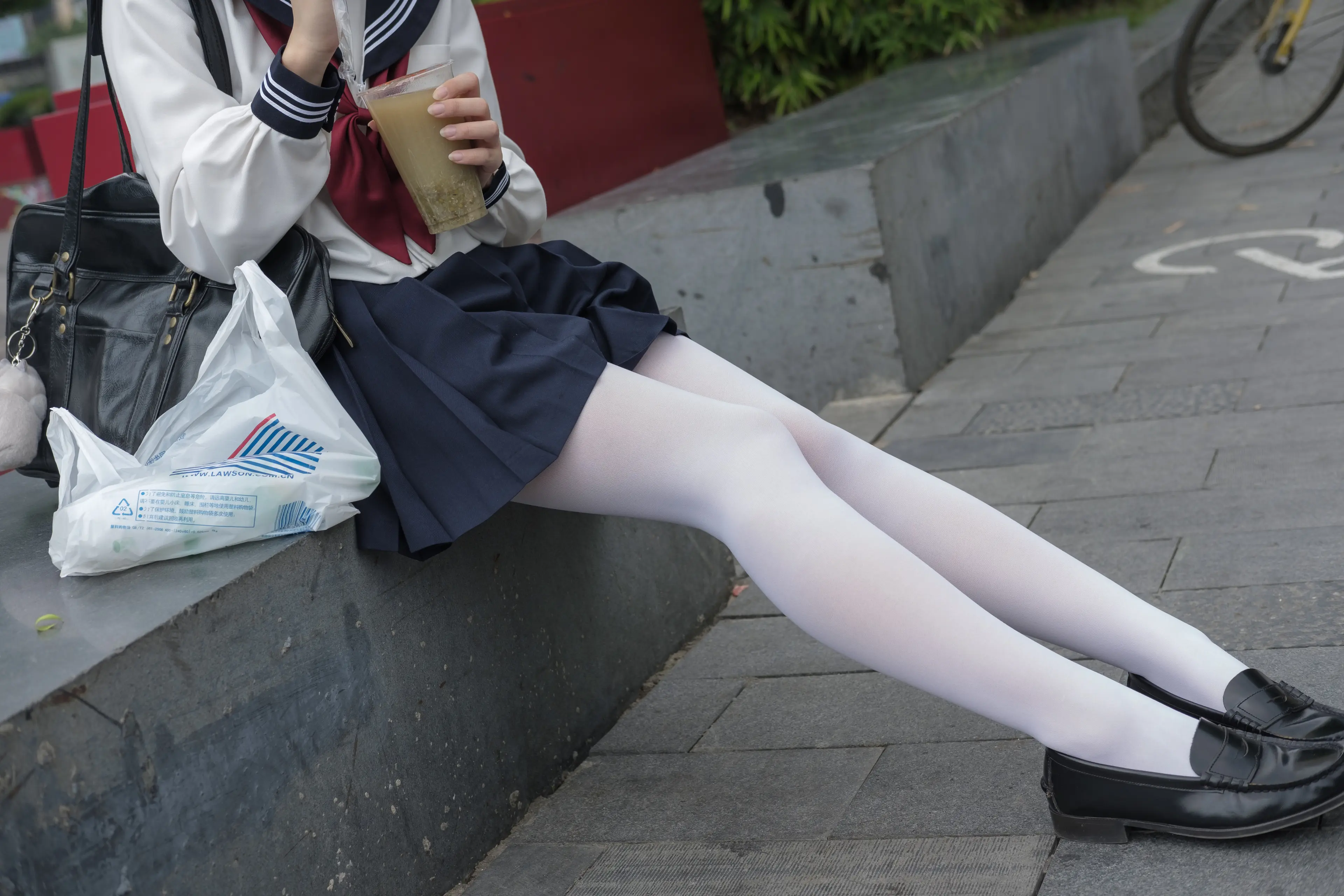 森萝财团 BETA JK白丝美足 [83P]