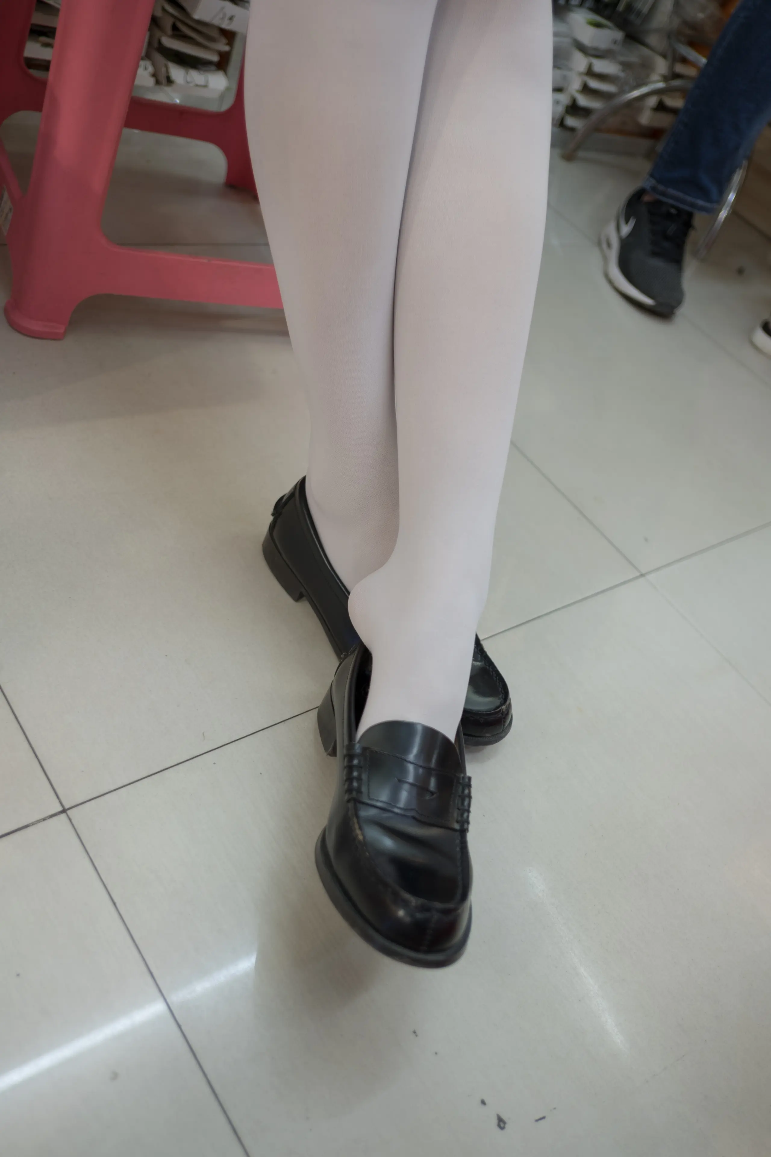 森萝财团 BETA JK白丝美足 [83P]