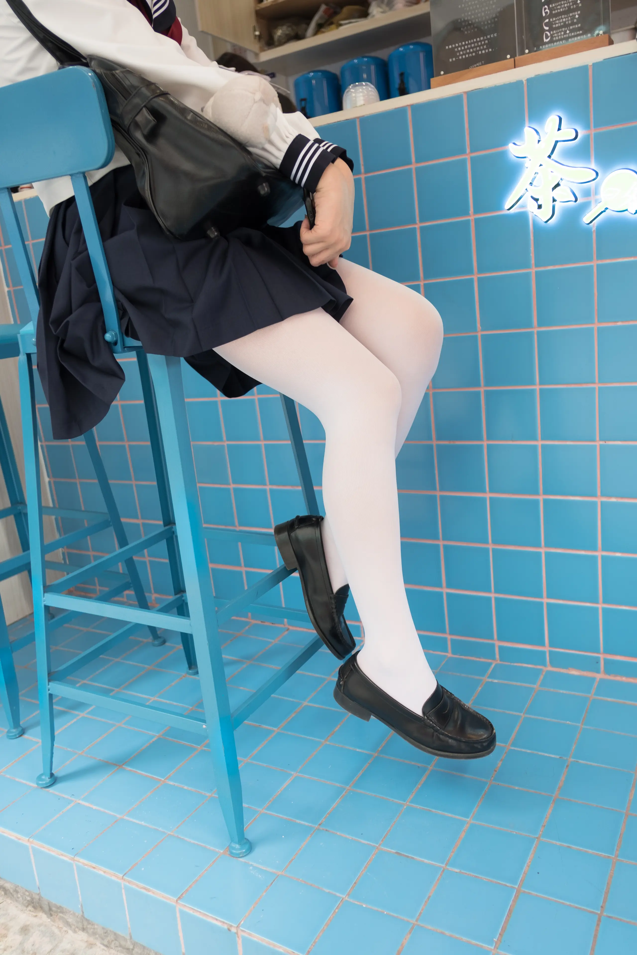 森萝财团 BETA JK白丝美足 [83P]