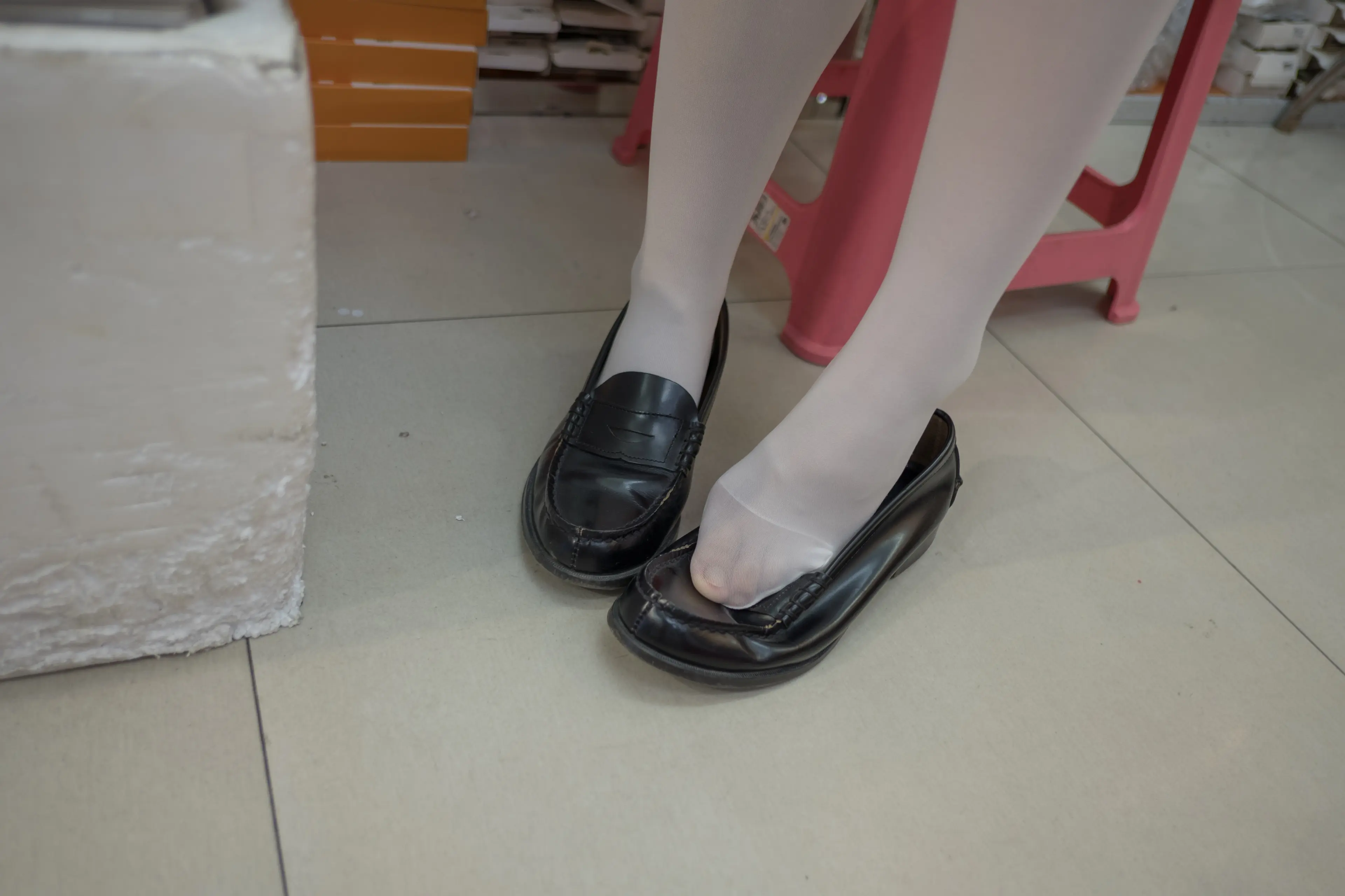 森萝财团 BETA JK白丝美足 [83P]