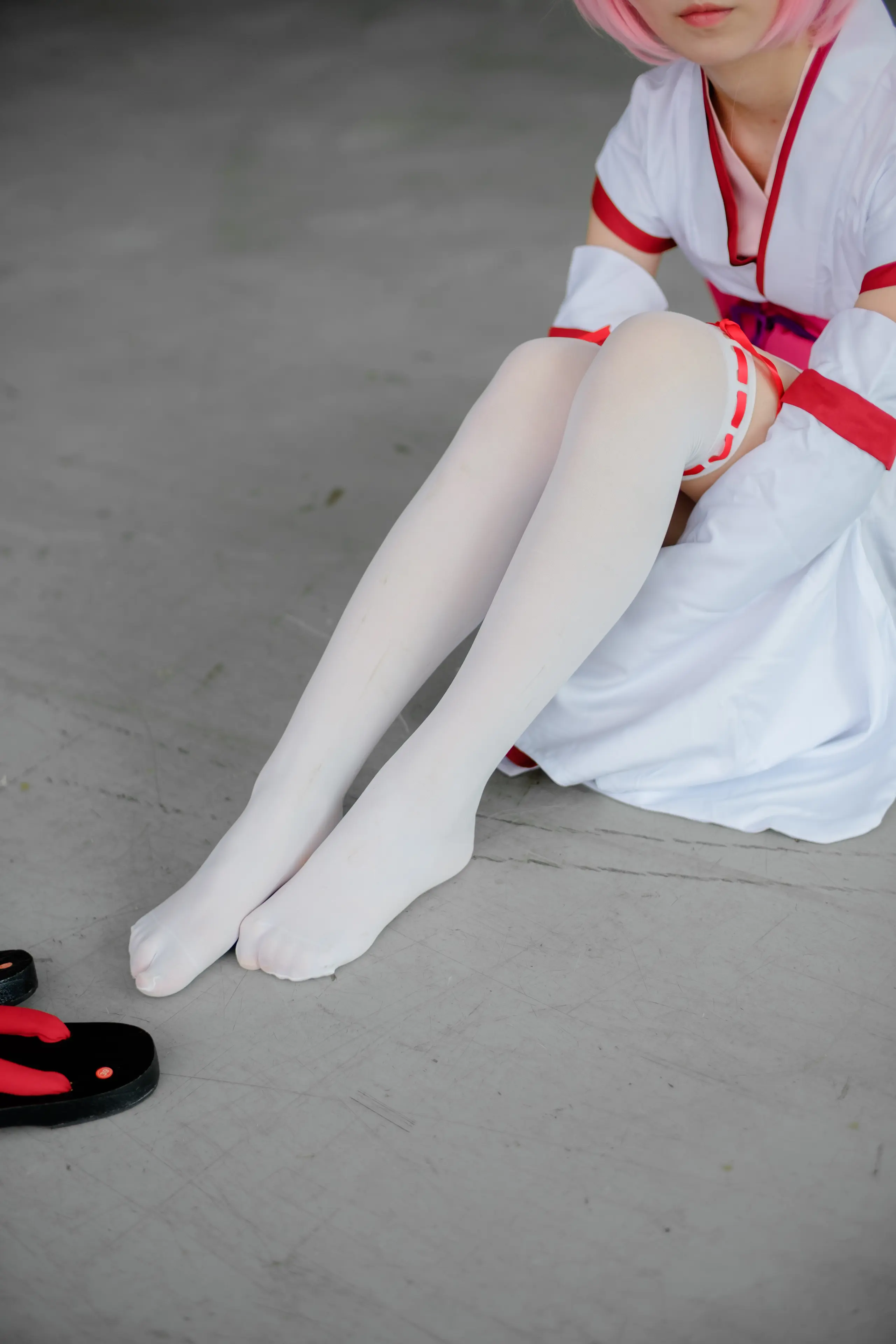 森萝财团 FREE 漫展cosplay白丝长腿特写 [15P]