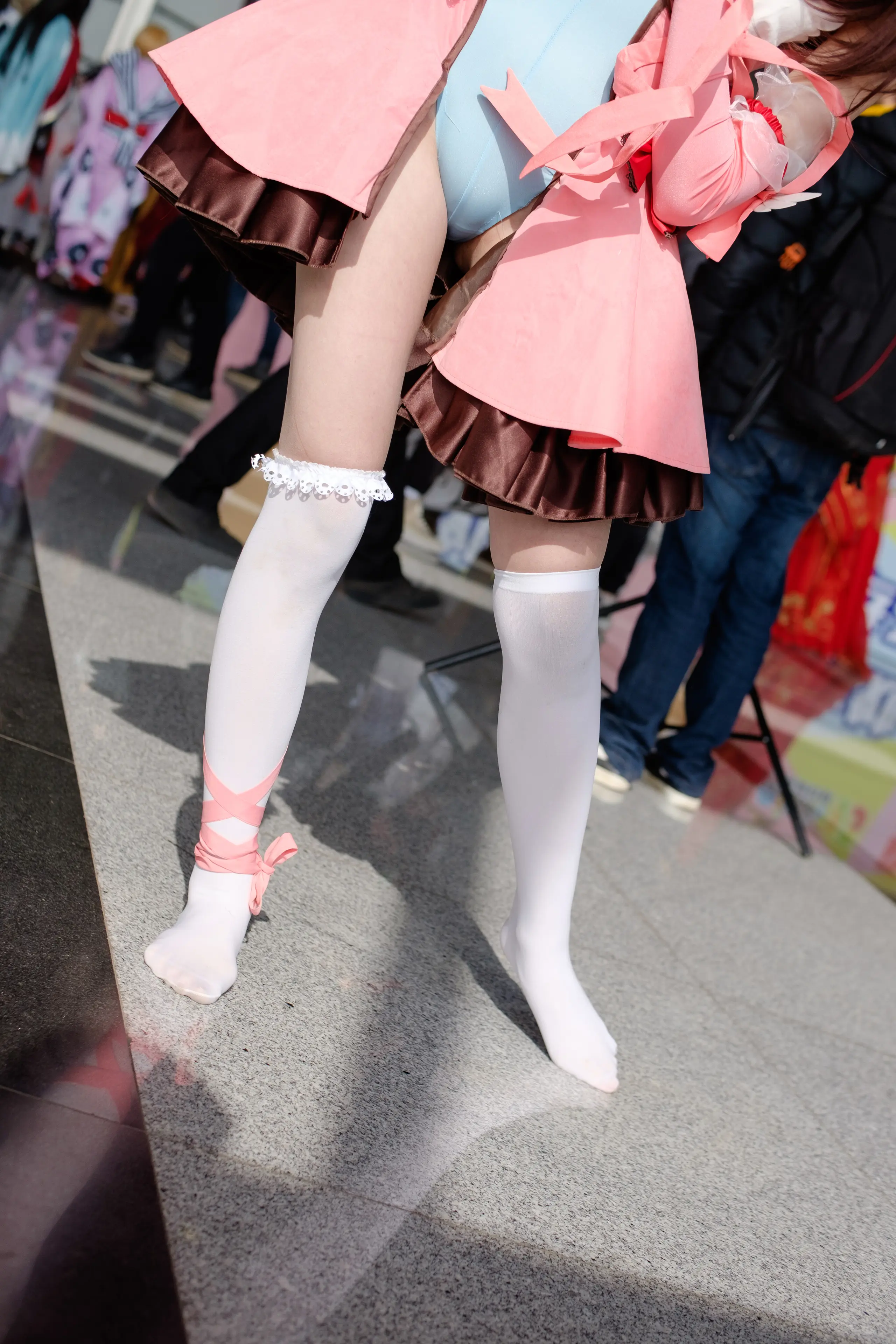 森萝财团 FREE 白丝+黑丝短裙制服装室外写真 [83P]