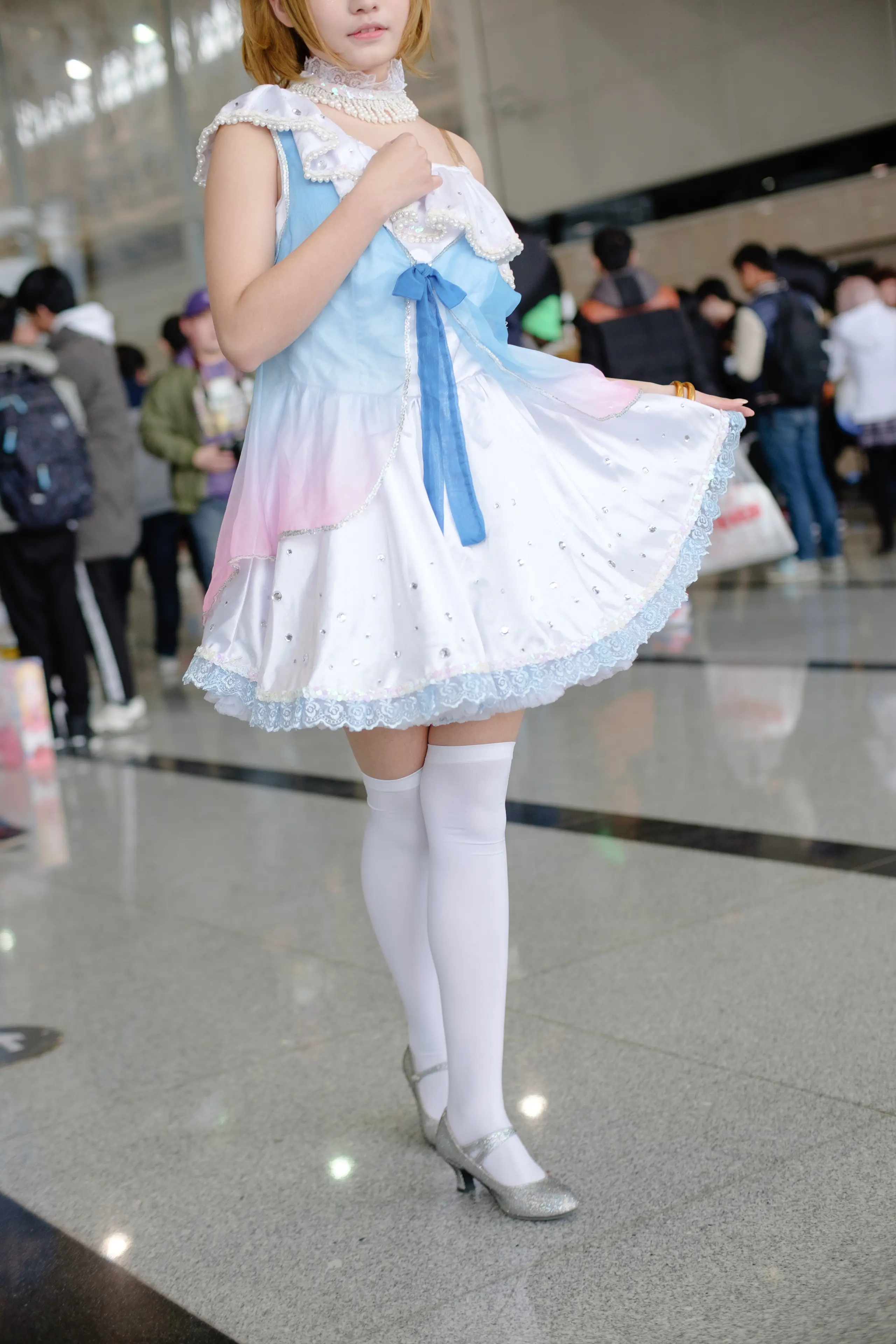 森萝财团 FREE 白丝+黑丝短裙制服装室外写真 [83P]