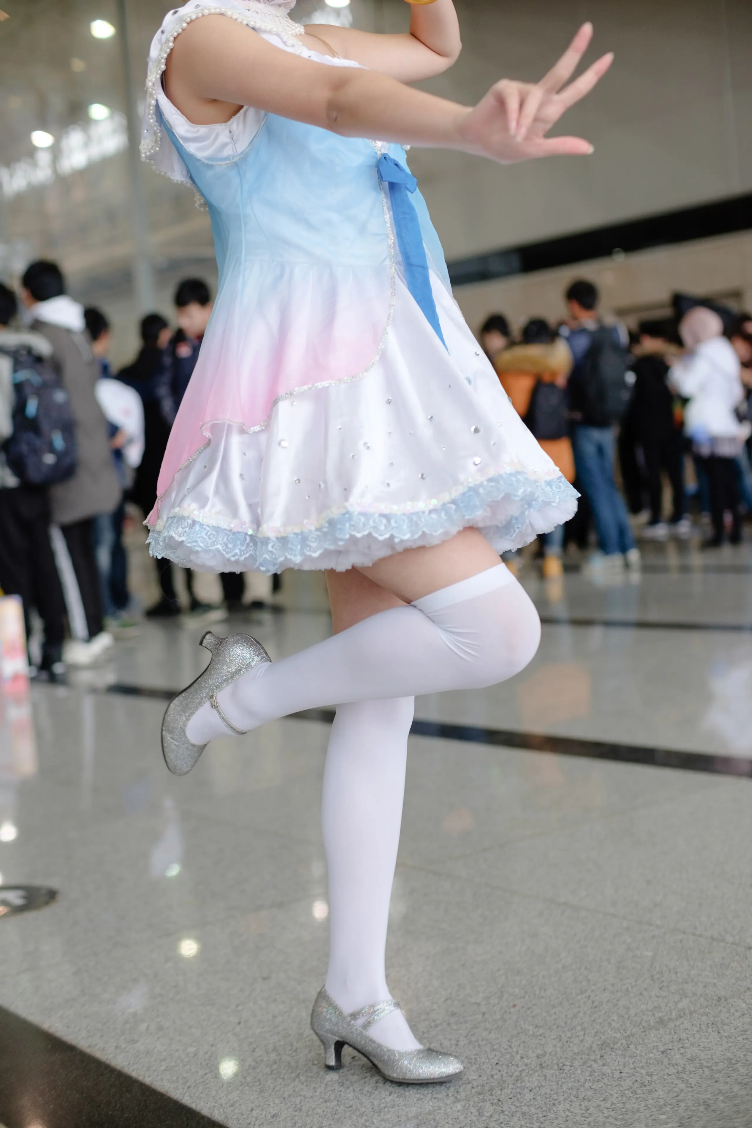 森萝财团 FREE 白丝+黑丝短裙制服装室外写真 [83P]