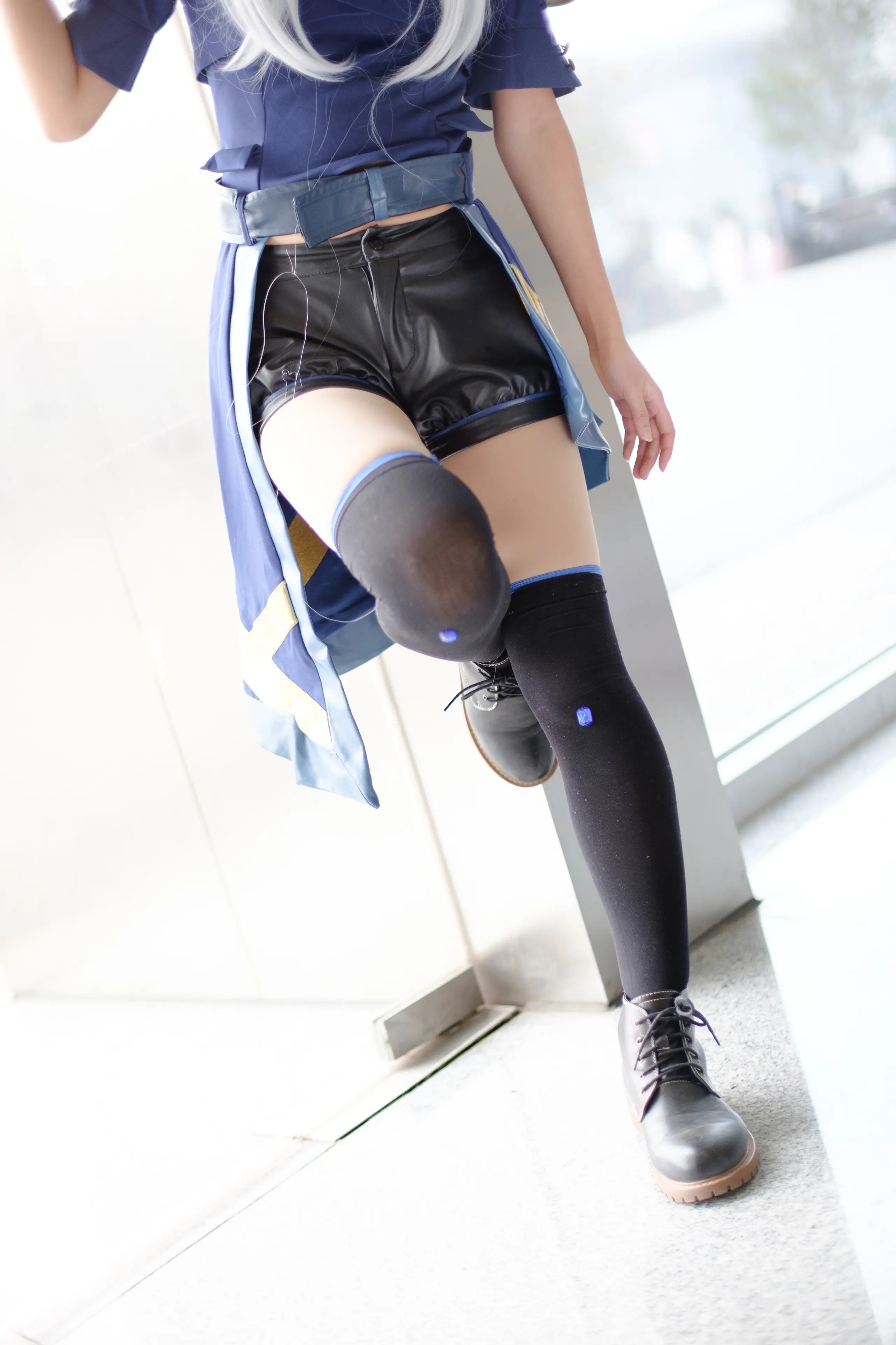 森萝财团 FREE 白丝+黑丝短裙制服装室外写真 [83P]