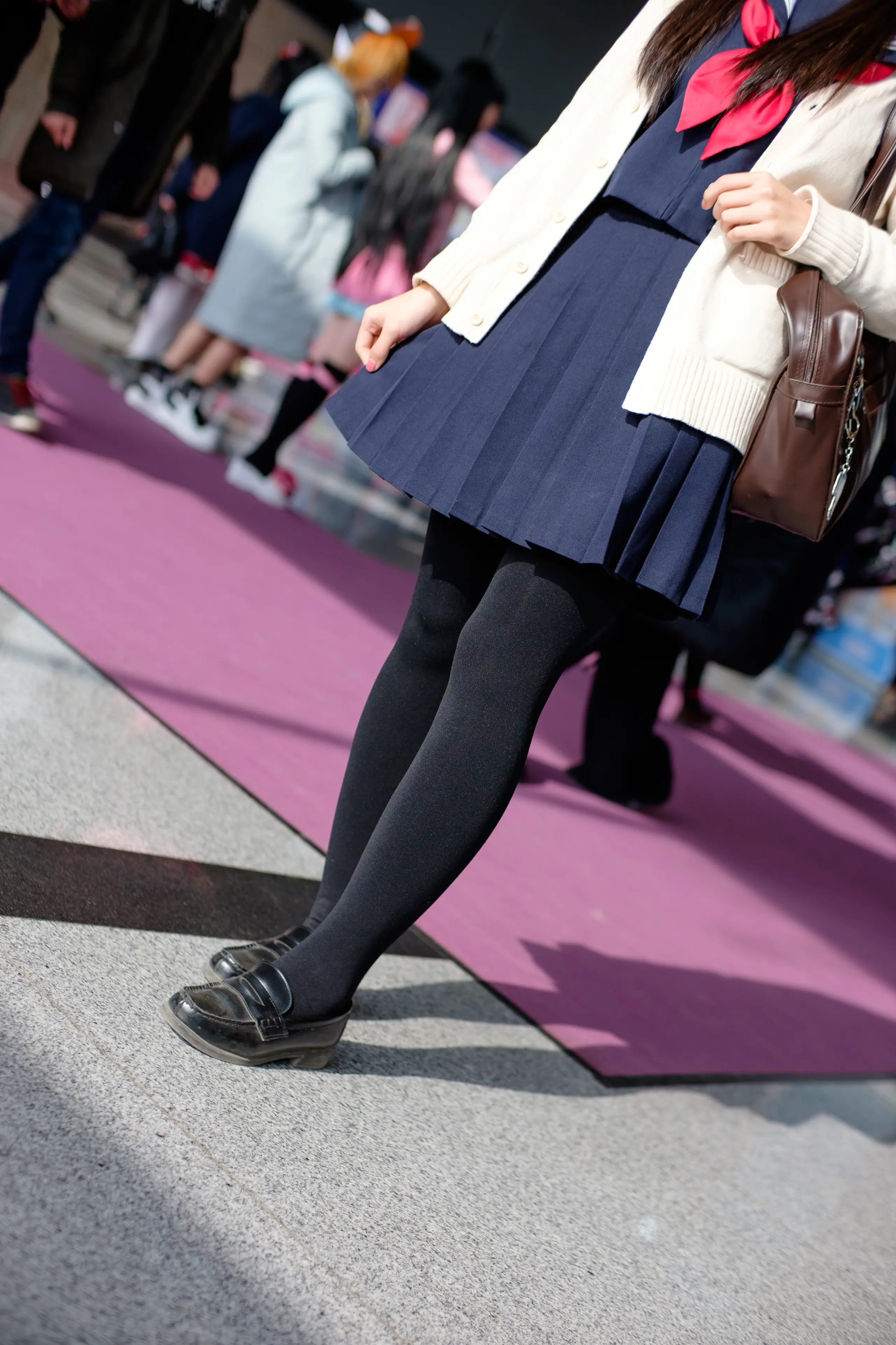 森萝财团 FREE 白丝+黑丝短裙制服装室外写真 [83P]