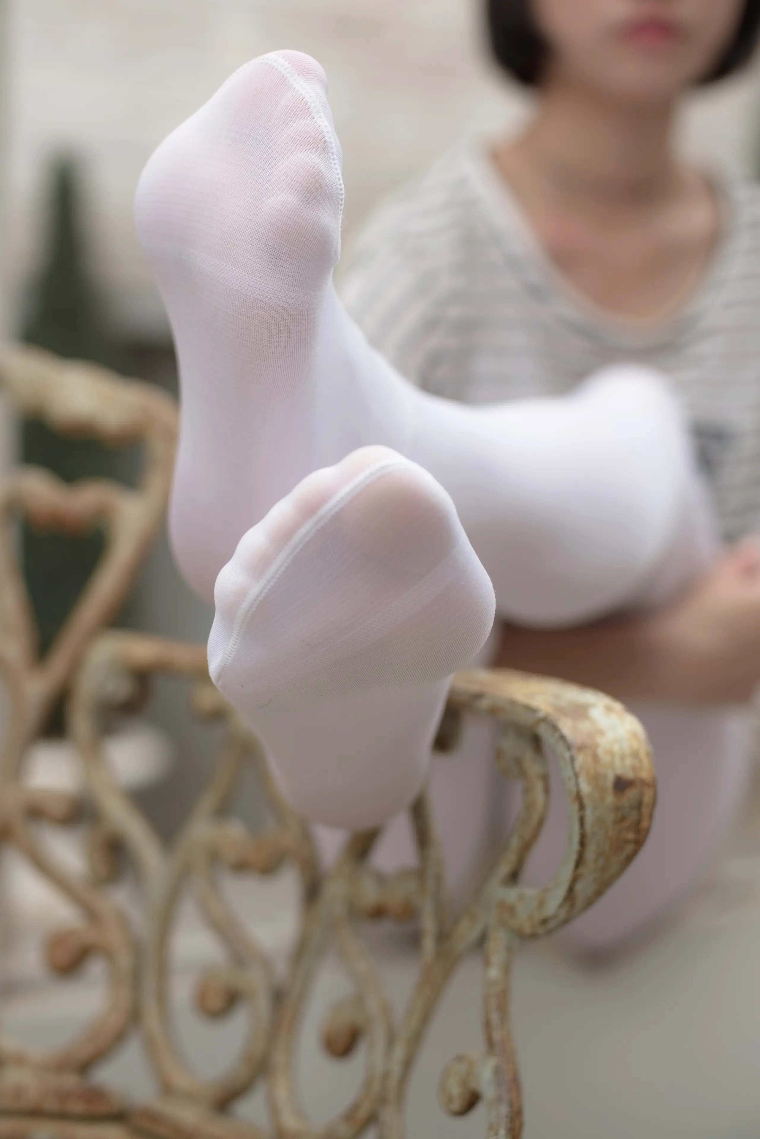 森萝财团 FREE 白丝长腿凉鞋室内写真 [59P]