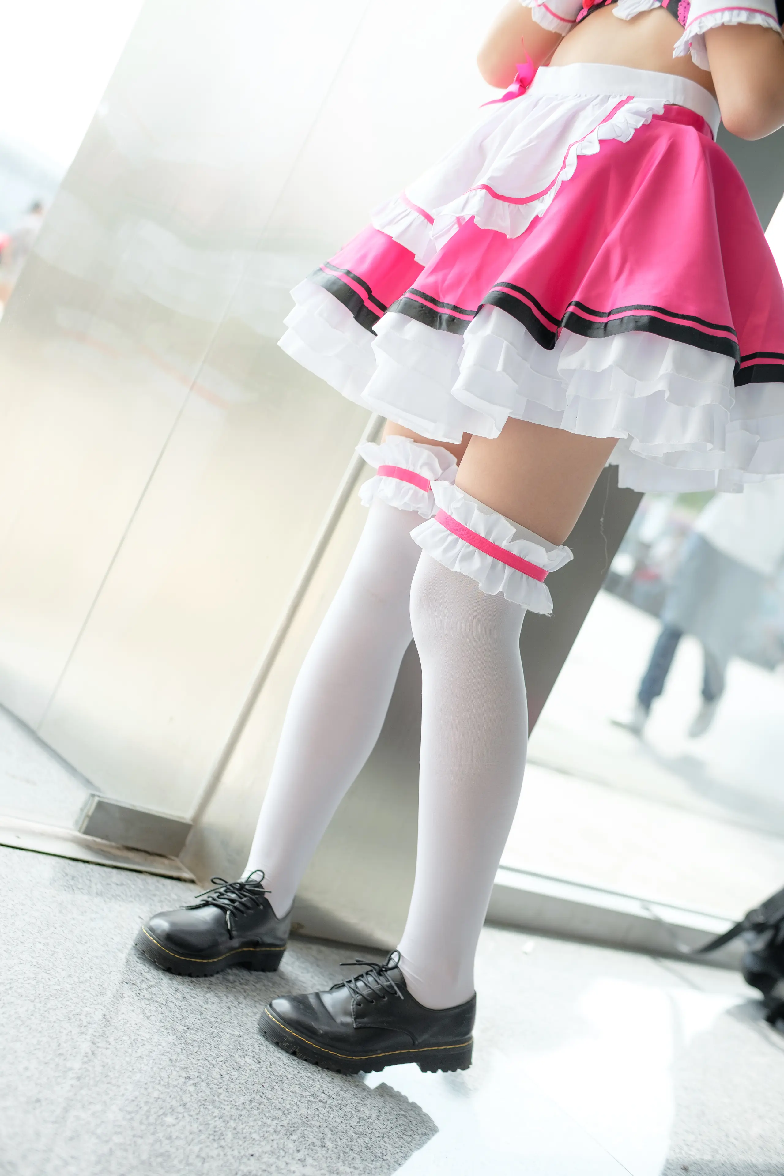 森萝财团 FREE 黑丝旗袍COS与白色丝袜美腿 [64P]