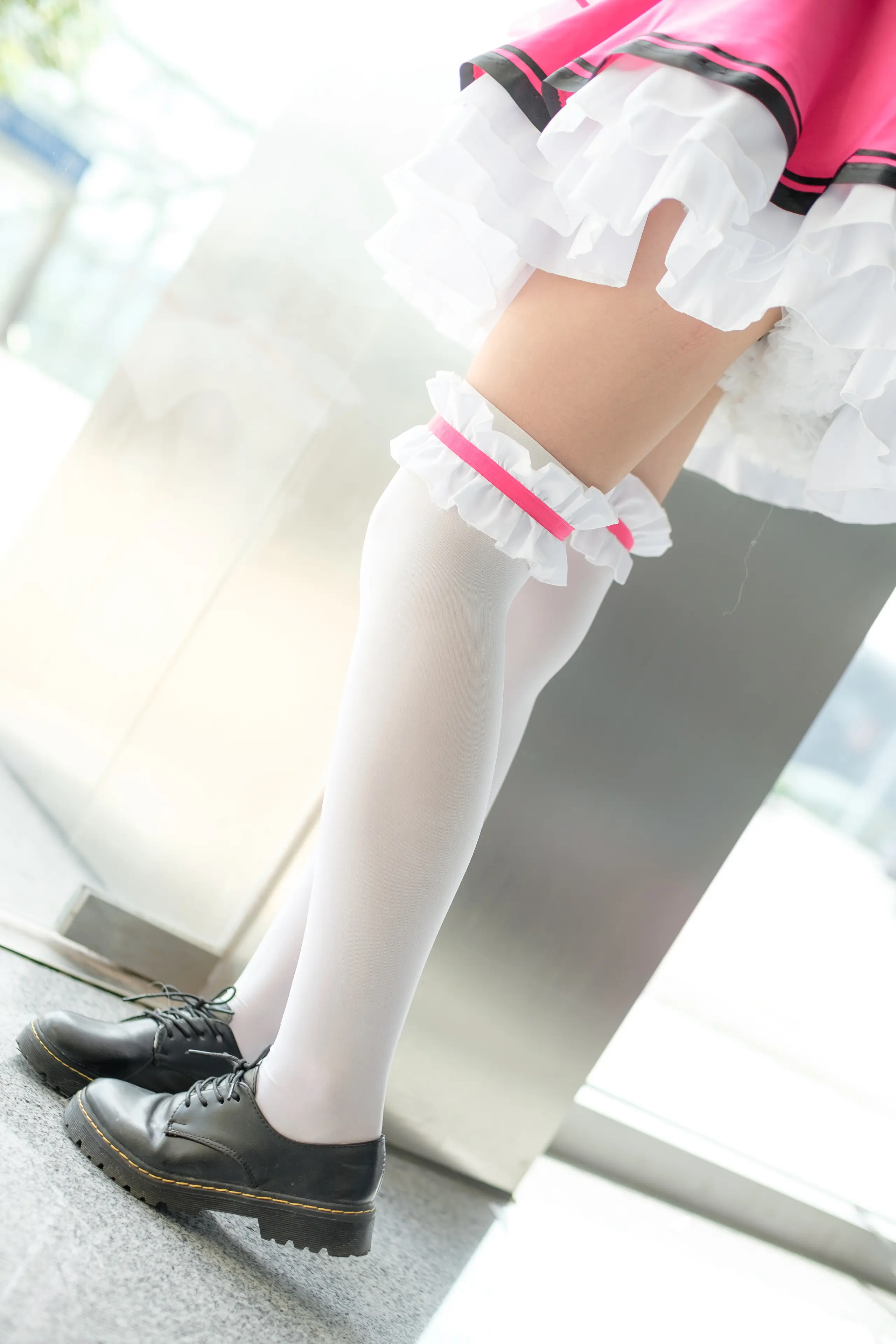 森萝财团 FREE 黑丝旗袍COS与白色丝袜美腿 [64P]