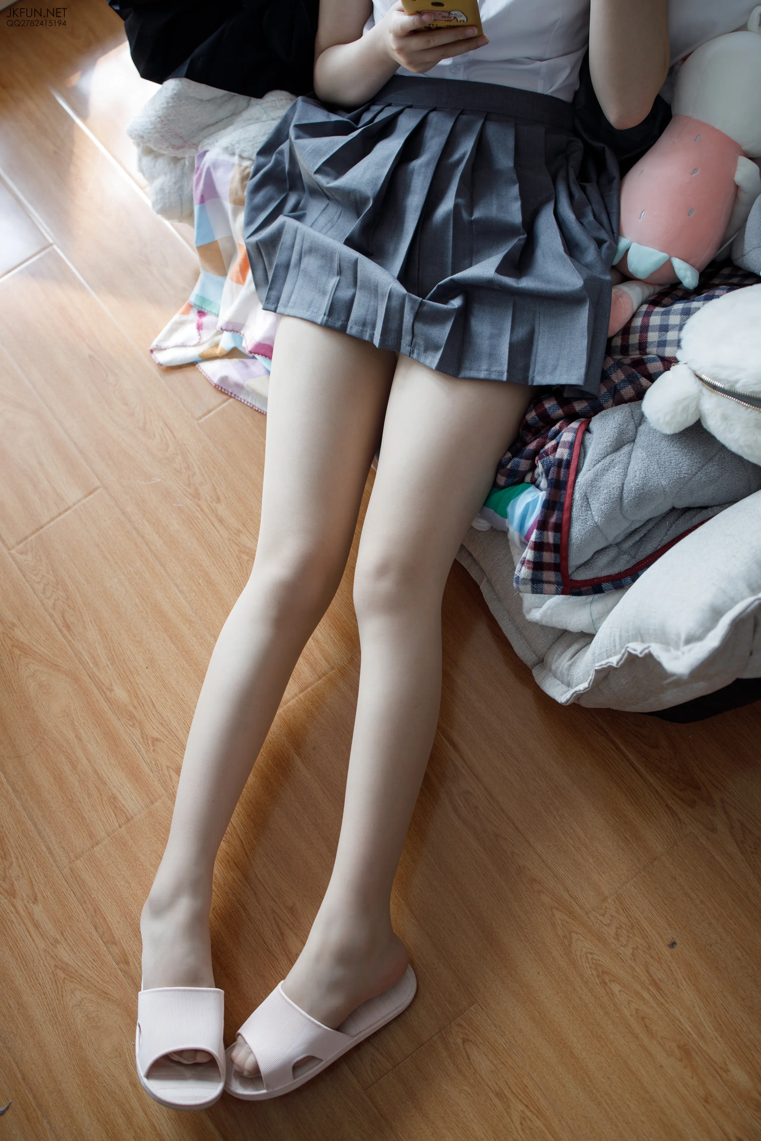 森萝财团 JKFUN 卉子 10D肉丝&裹腿 [116P]