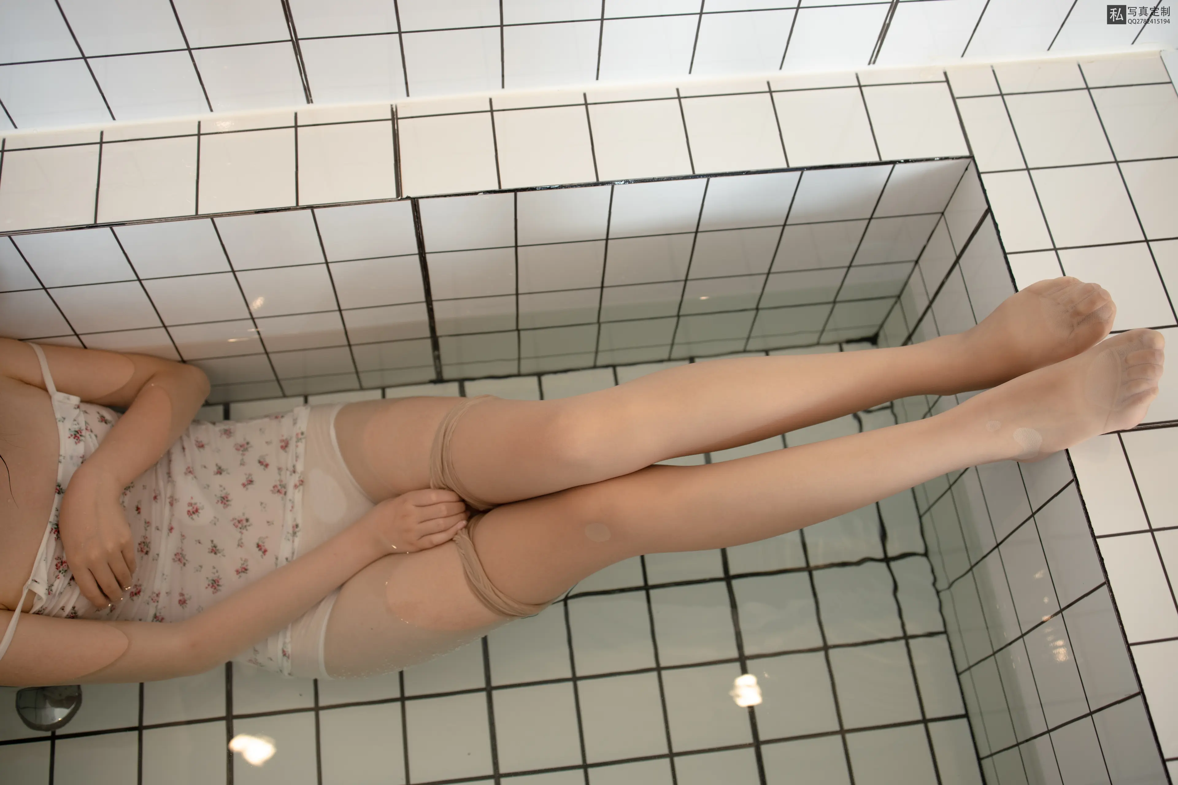 森萝财团 JKFUN 卉子 15D肉丝碎花小吊带 [106P]