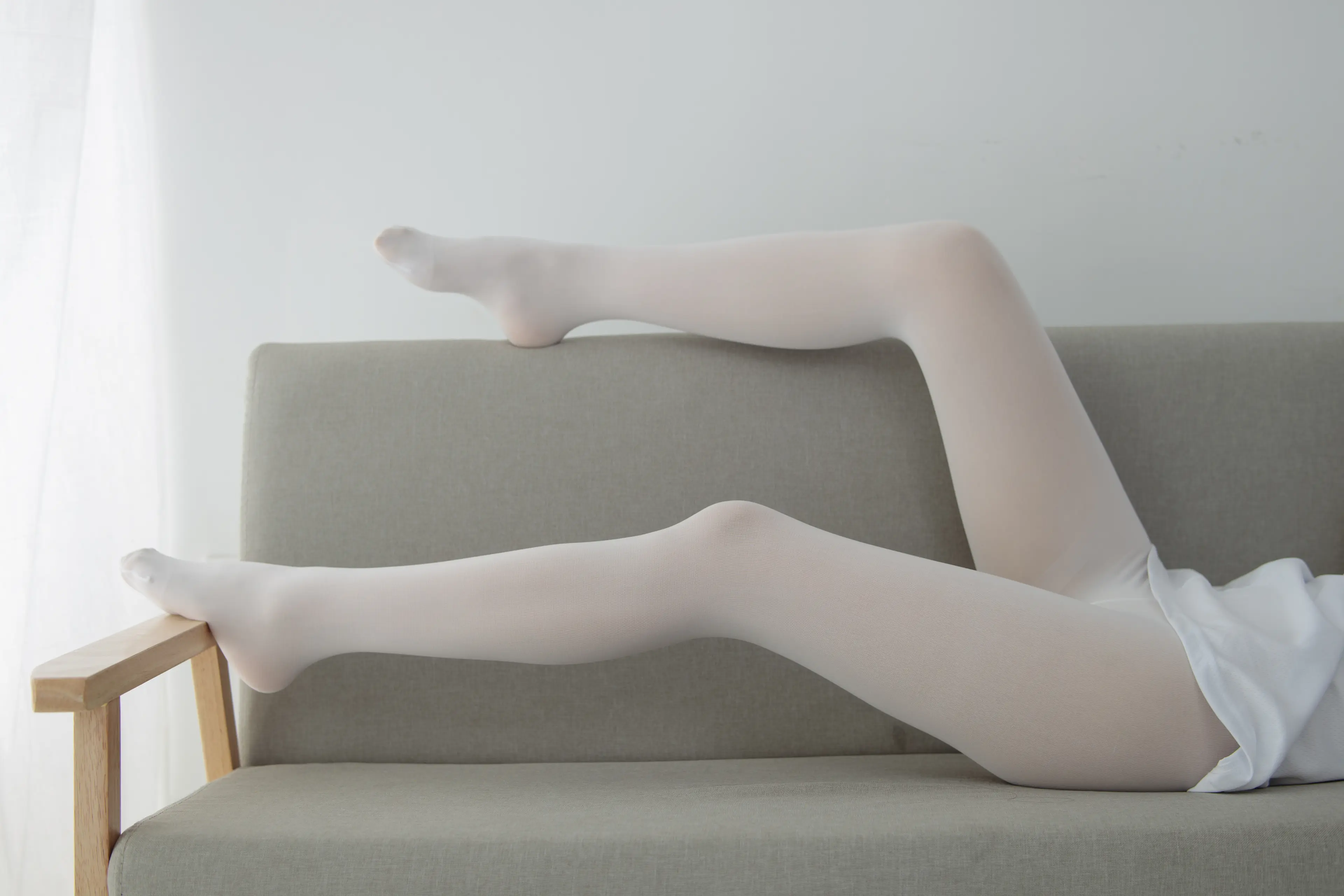 森萝财团 JKFUN 卉子 80D白丝与篮球无关 R16 [60P]