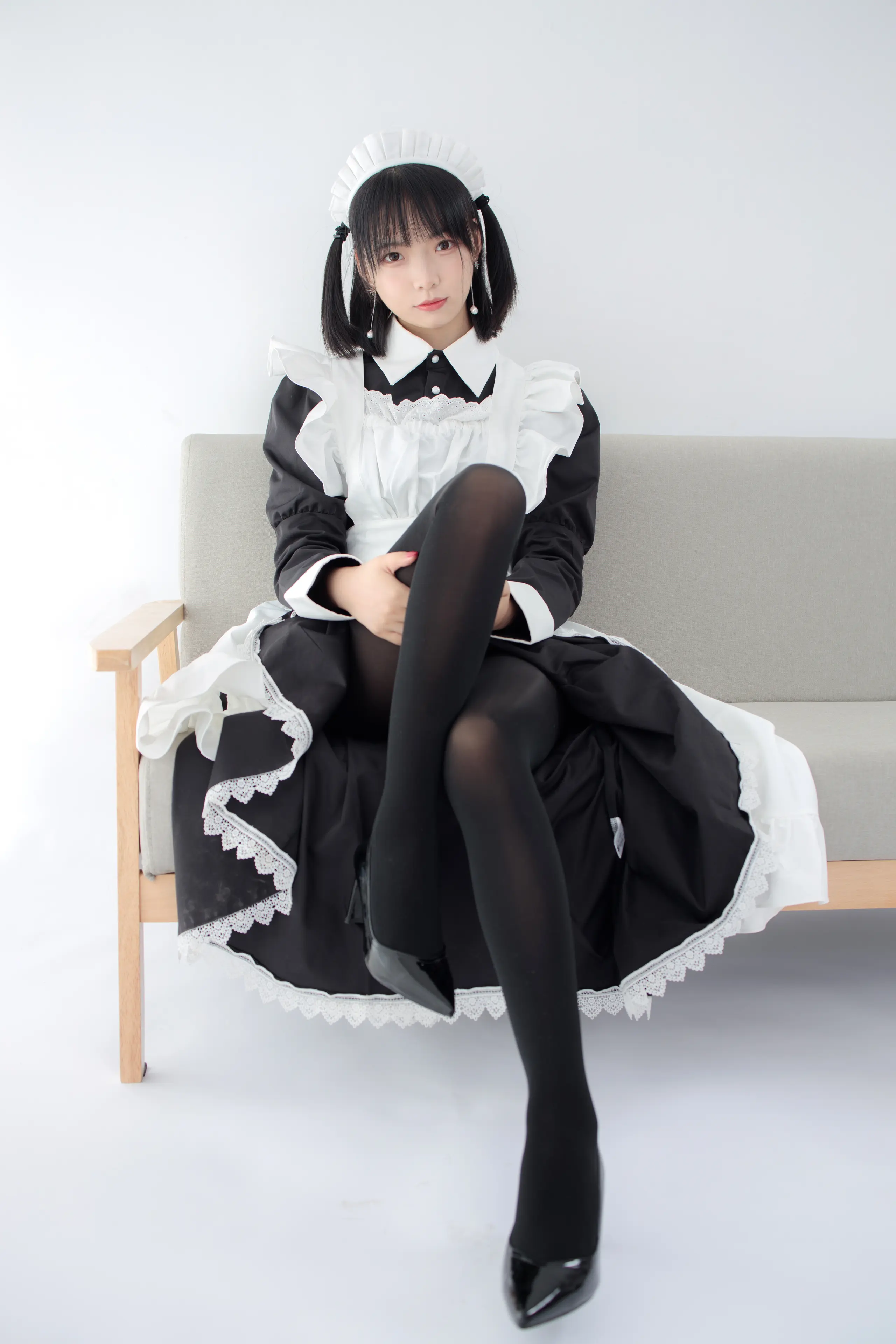 森萝财团 JKFUN 卉子 80D黑丝 踩物女仆 [67P]