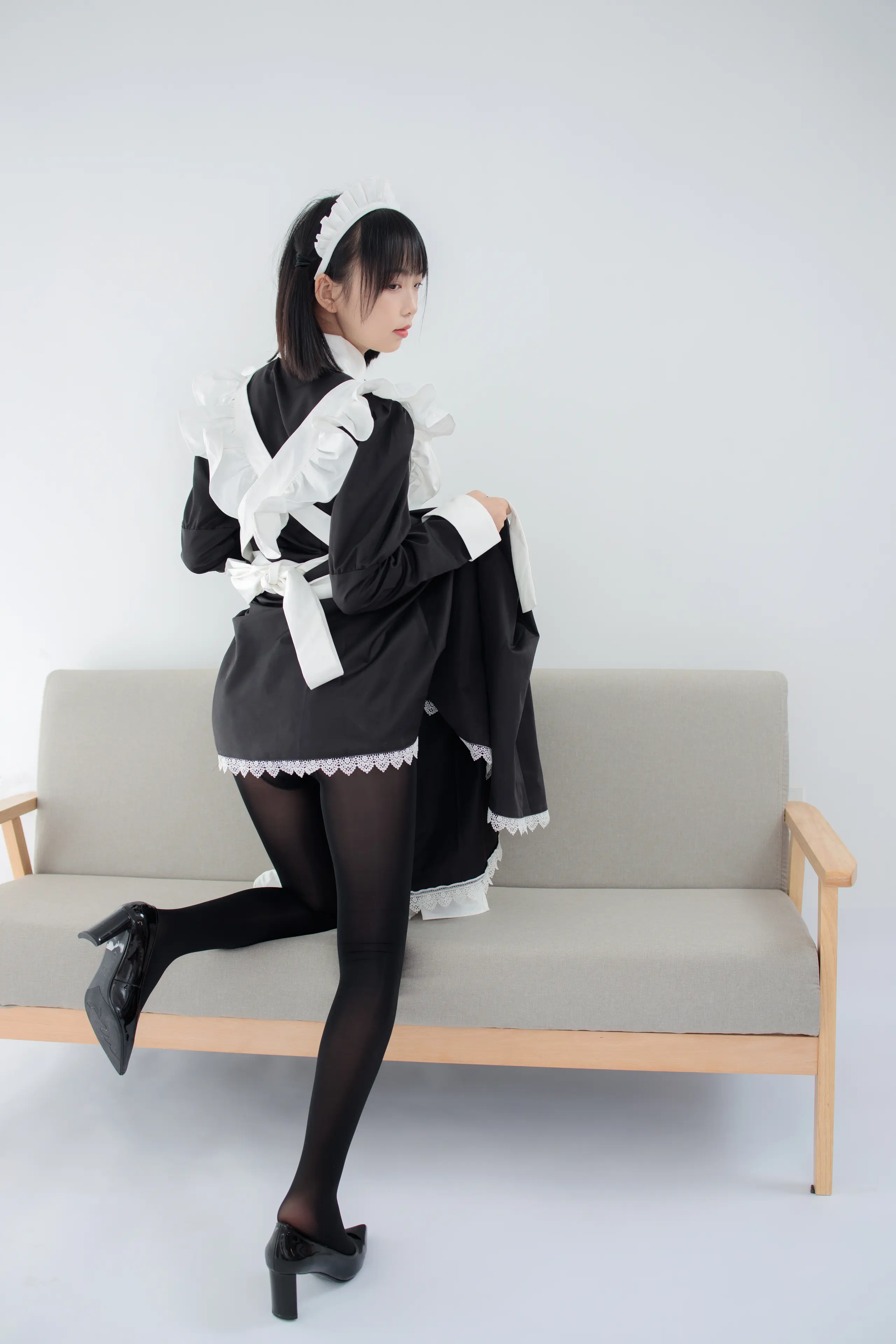 森萝财团 JKFUN 卉子 80D黑丝 踩物女仆 [67P]