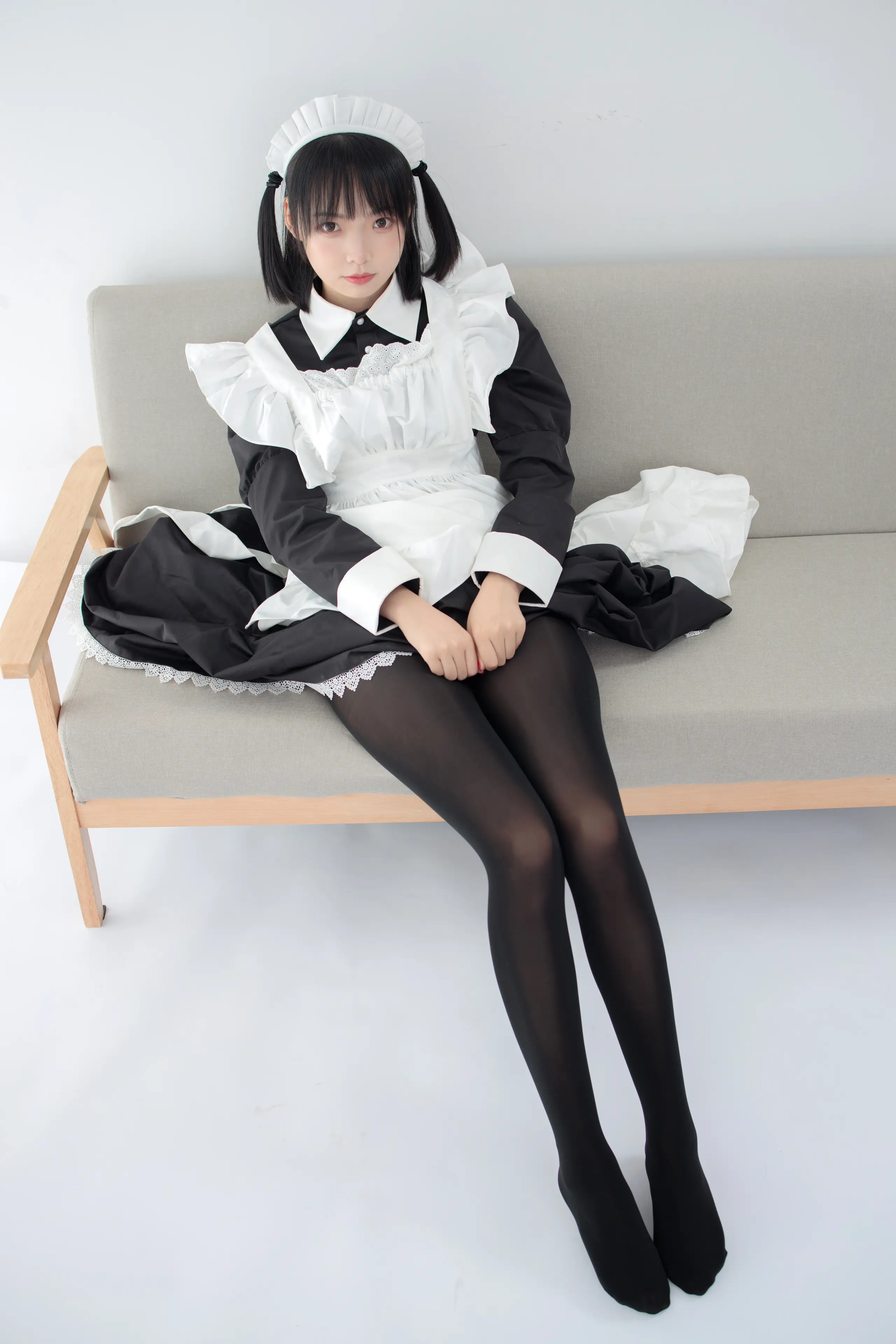 森萝财团 JKFUN 卉子 80D黑丝 踩物女仆 [67P]