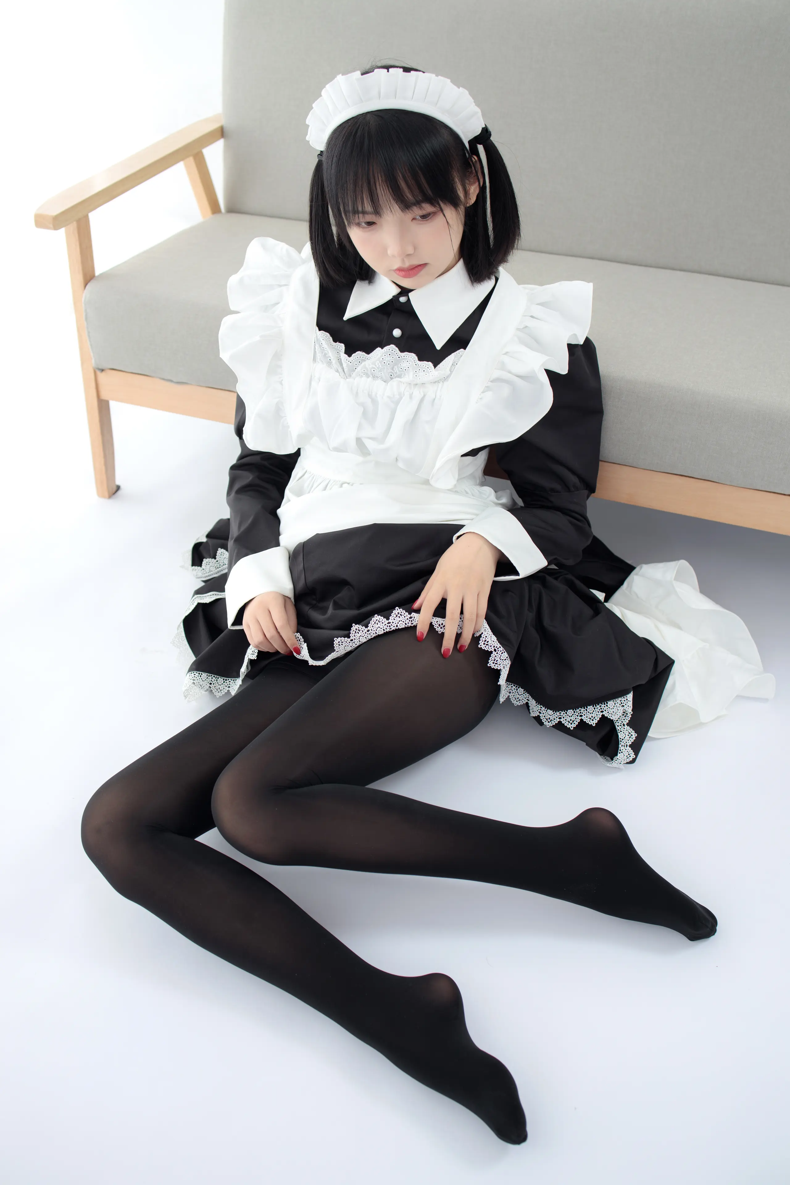 森萝财团 JKFUN 卉子 80D黑丝 踩物女仆 [67P]