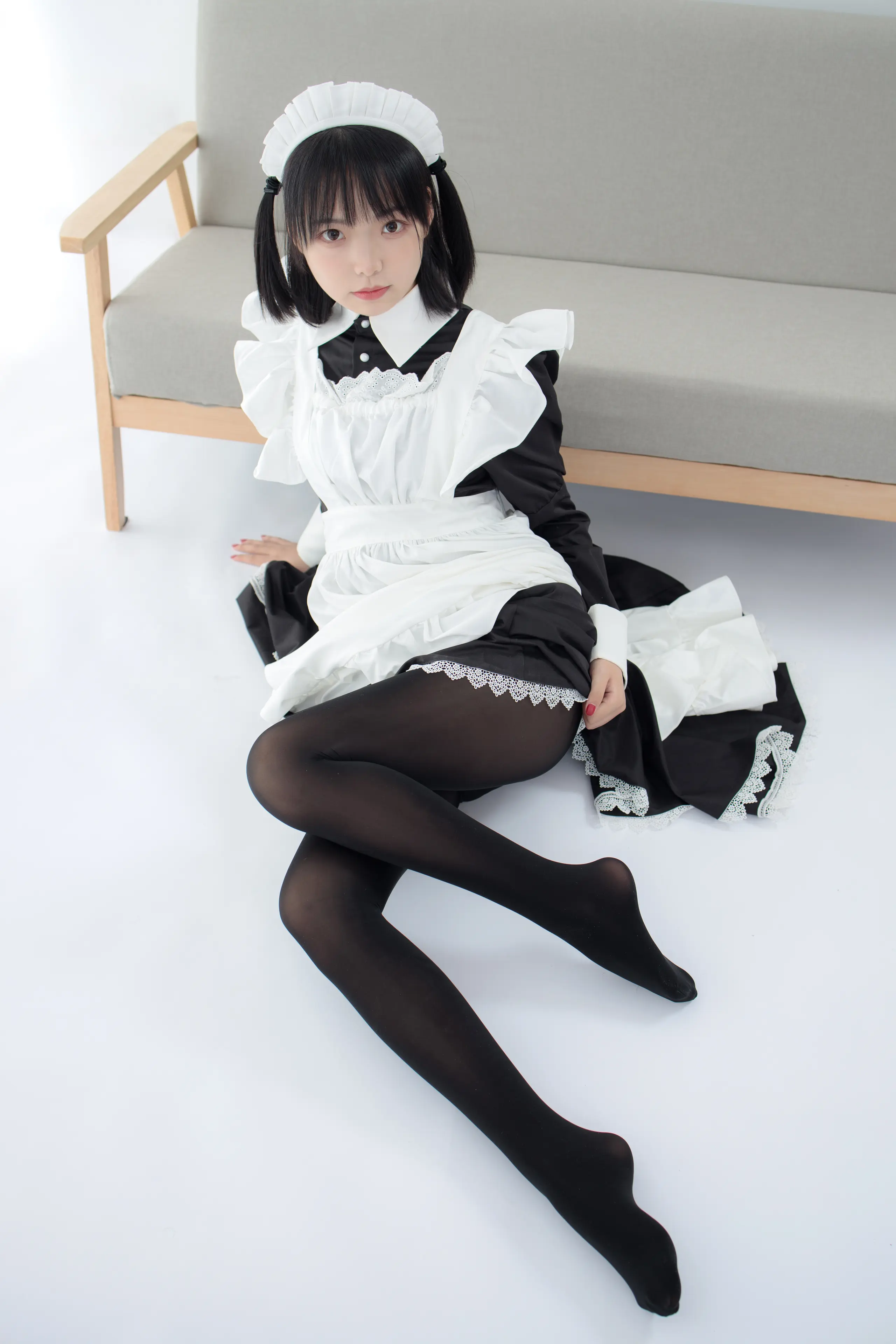 森萝财团 JKFUN 卉子 80D黑丝 踩物女仆 [67P]