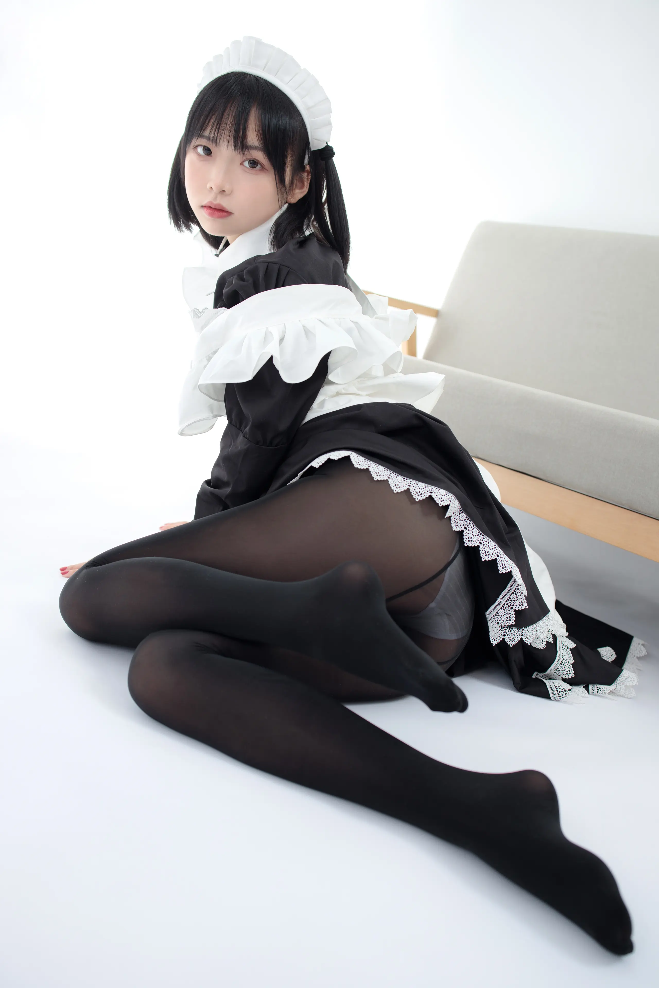 森萝财团 JKFUN 卉子 80D黑丝 踩物女仆 [67P]