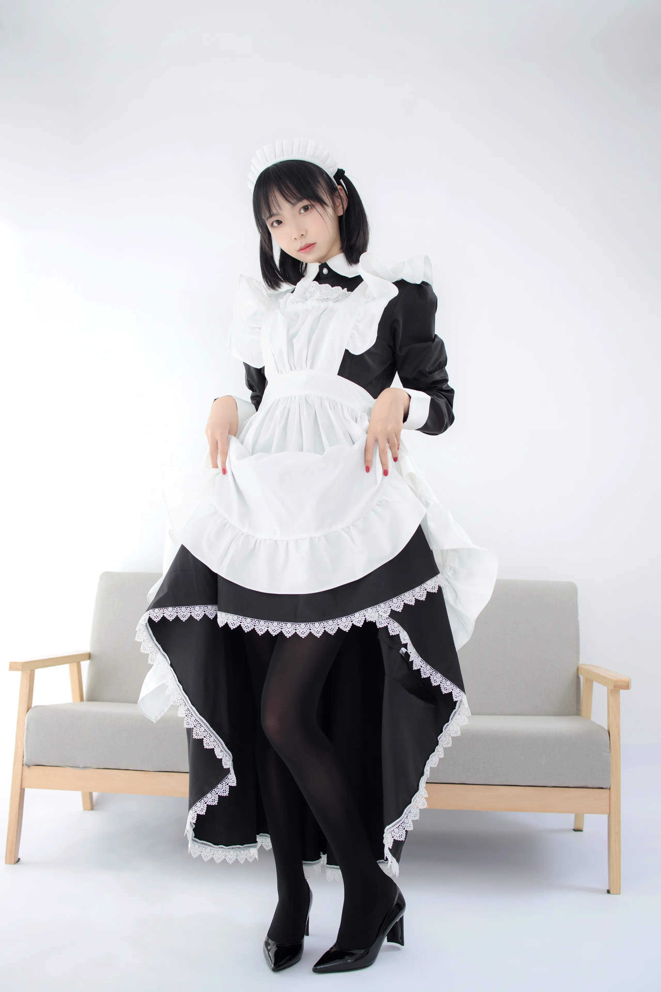 森萝财团 JKFUN 卉子 80D黑丝 踩物女仆 [67P]