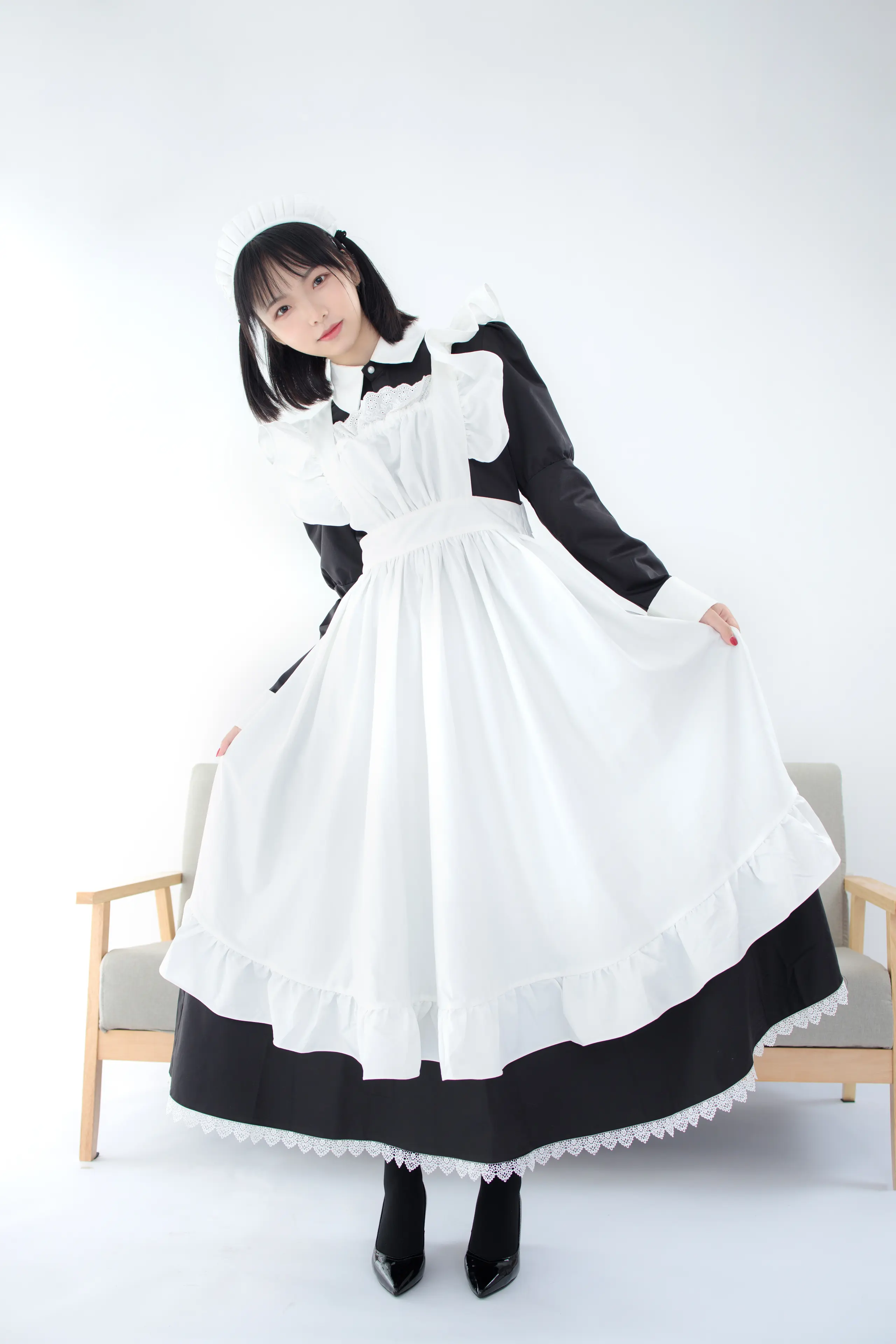 森萝财团 JKFUN 卉子 80D黑丝 踩物女仆 [67P]